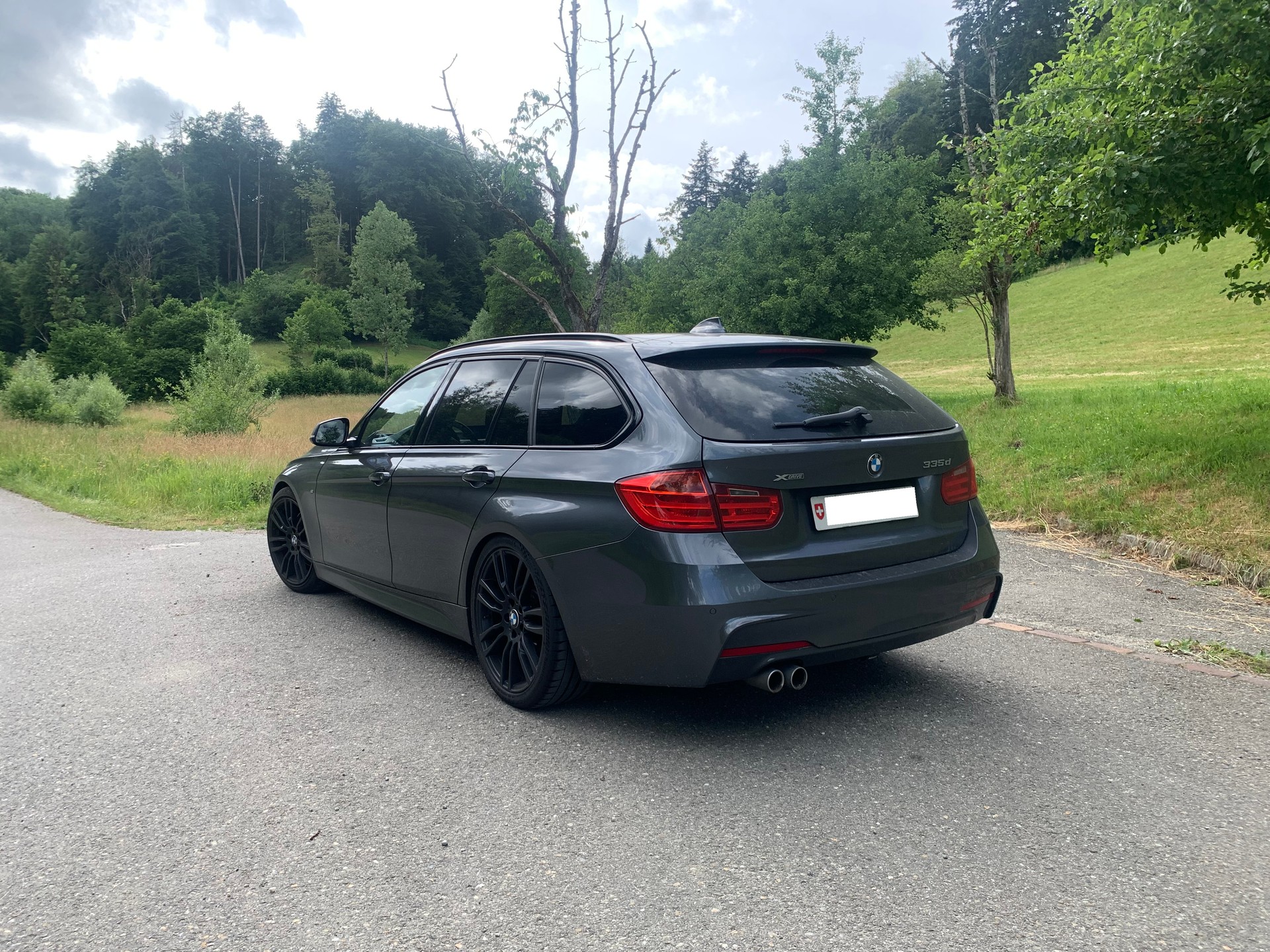 BMW 335d xDrive SAG-image-2