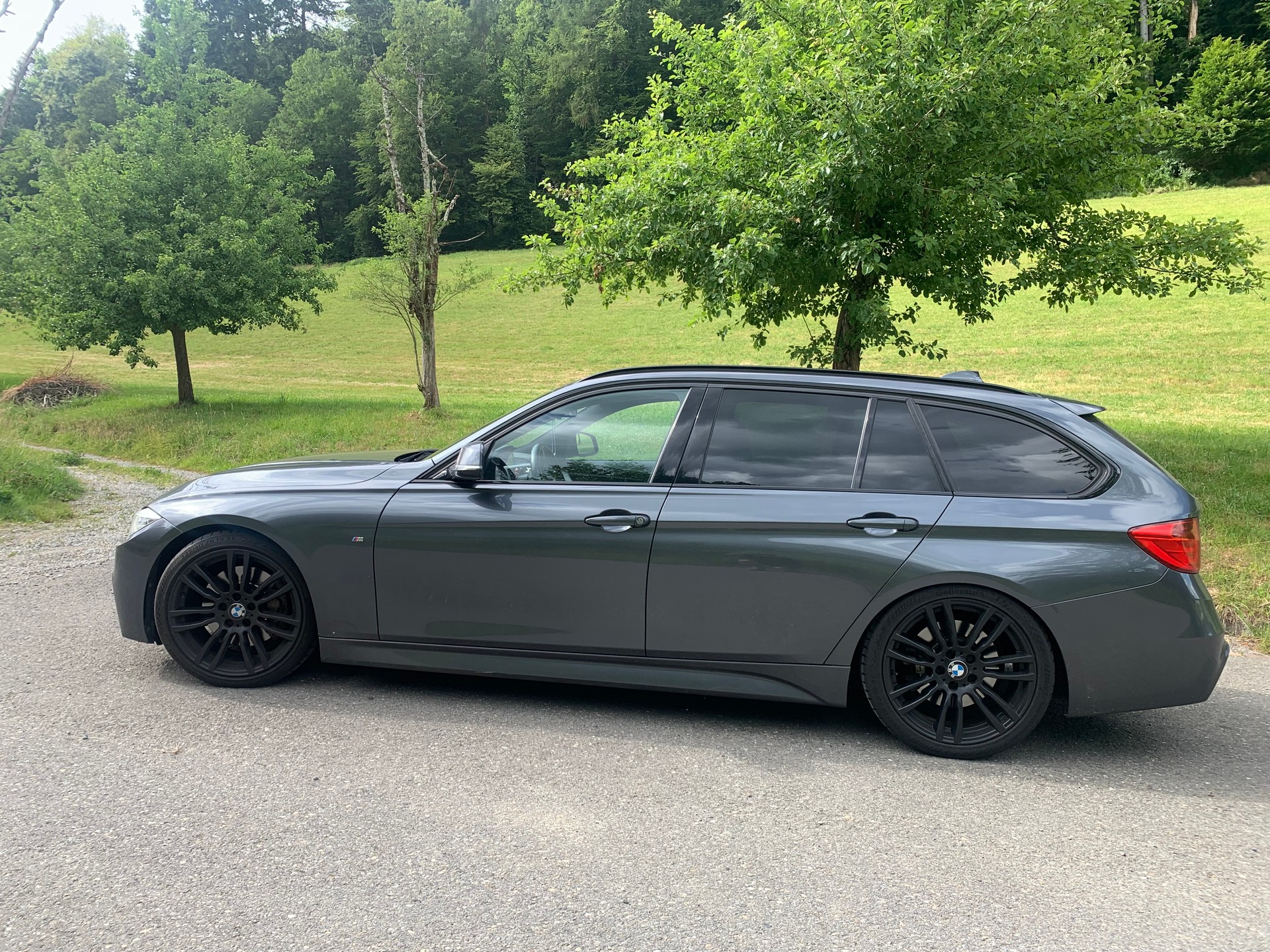 BMW 335d xDrive SAG-image-1