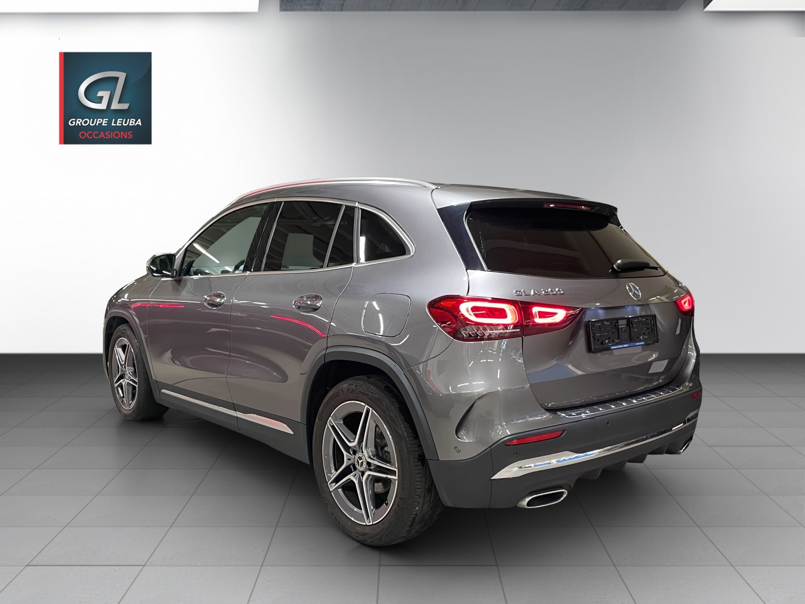 MERCEDES-BENZ GLA 200 4M AMG Line 8G-D-image-3