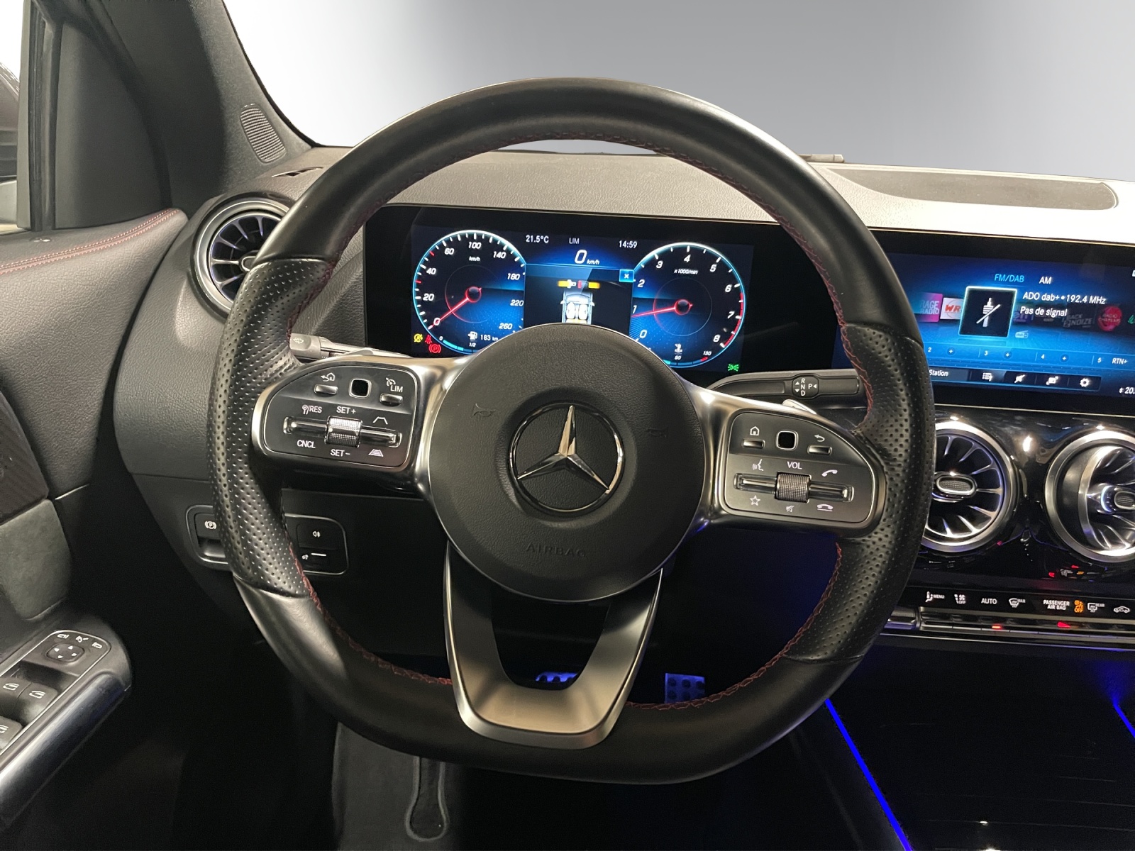MERCEDES-BENZ GLA 200 4M AMG Line 8G-D-image-10