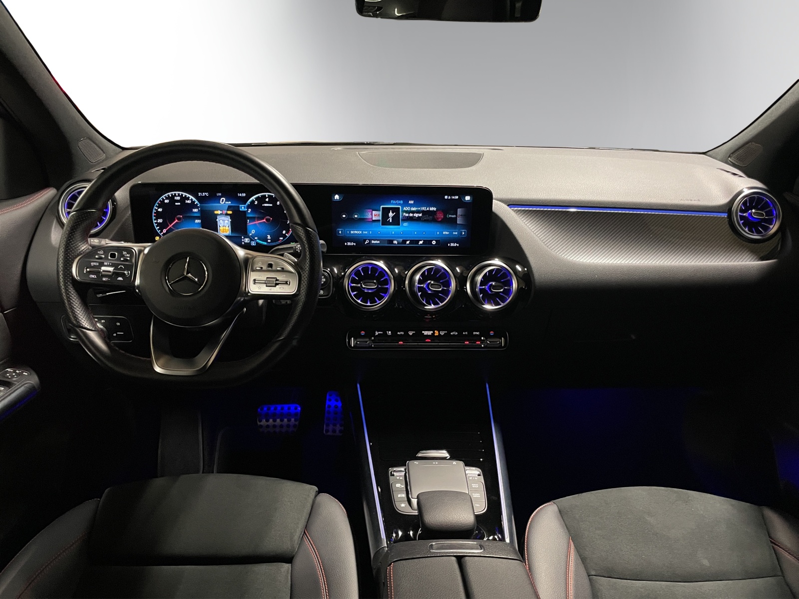 MERCEDES-BENZ GLA 200 4M AMG Line 8G-D-image-9
