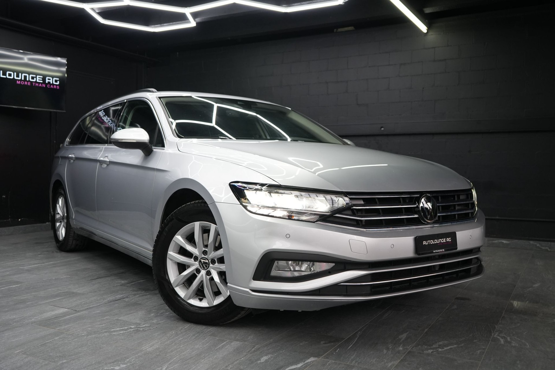 VW Passat 2.0 TDI BMT Business DSG-image-0