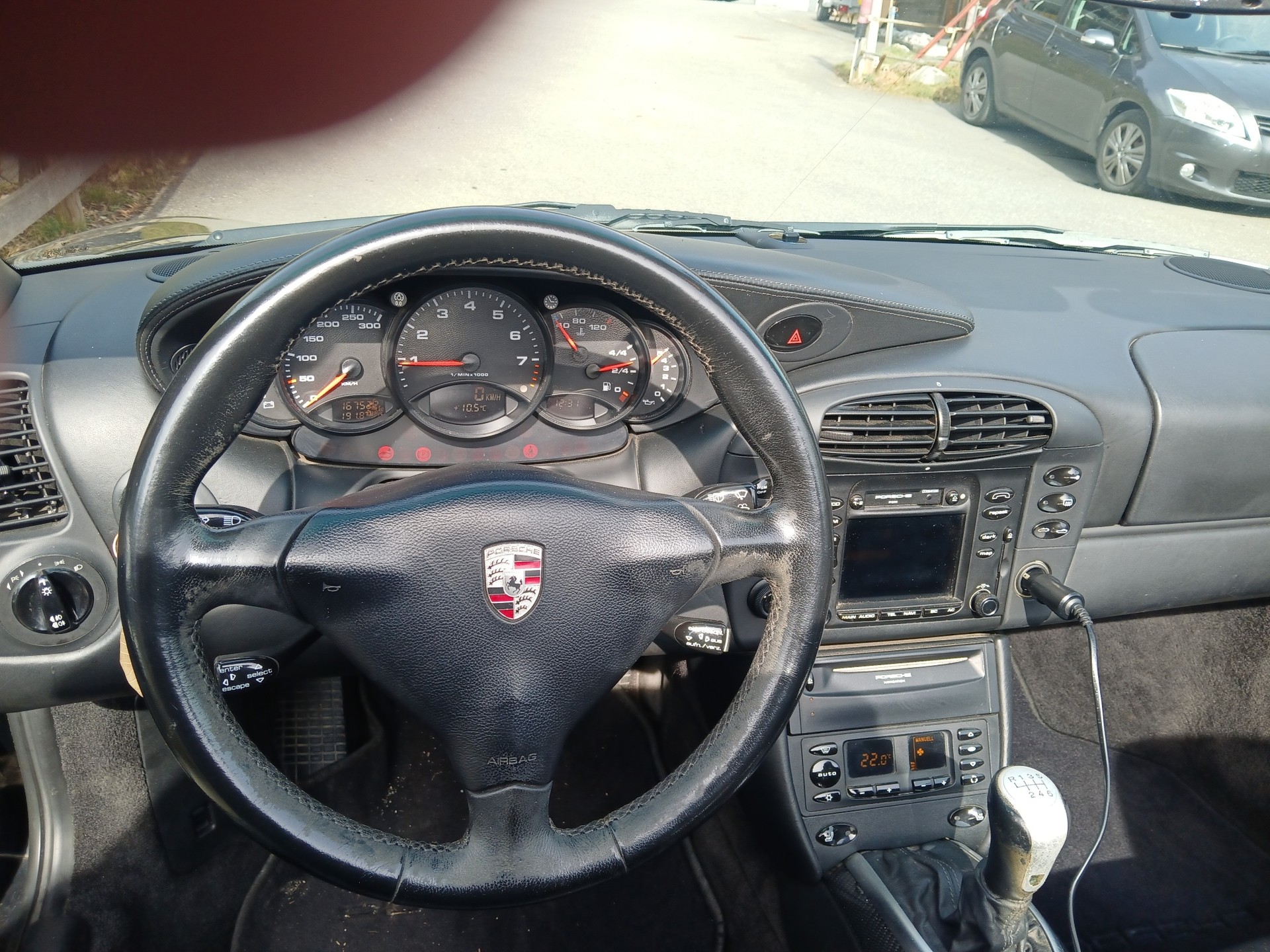 PORSCHE Carrera 4 Cabriolet-image-5