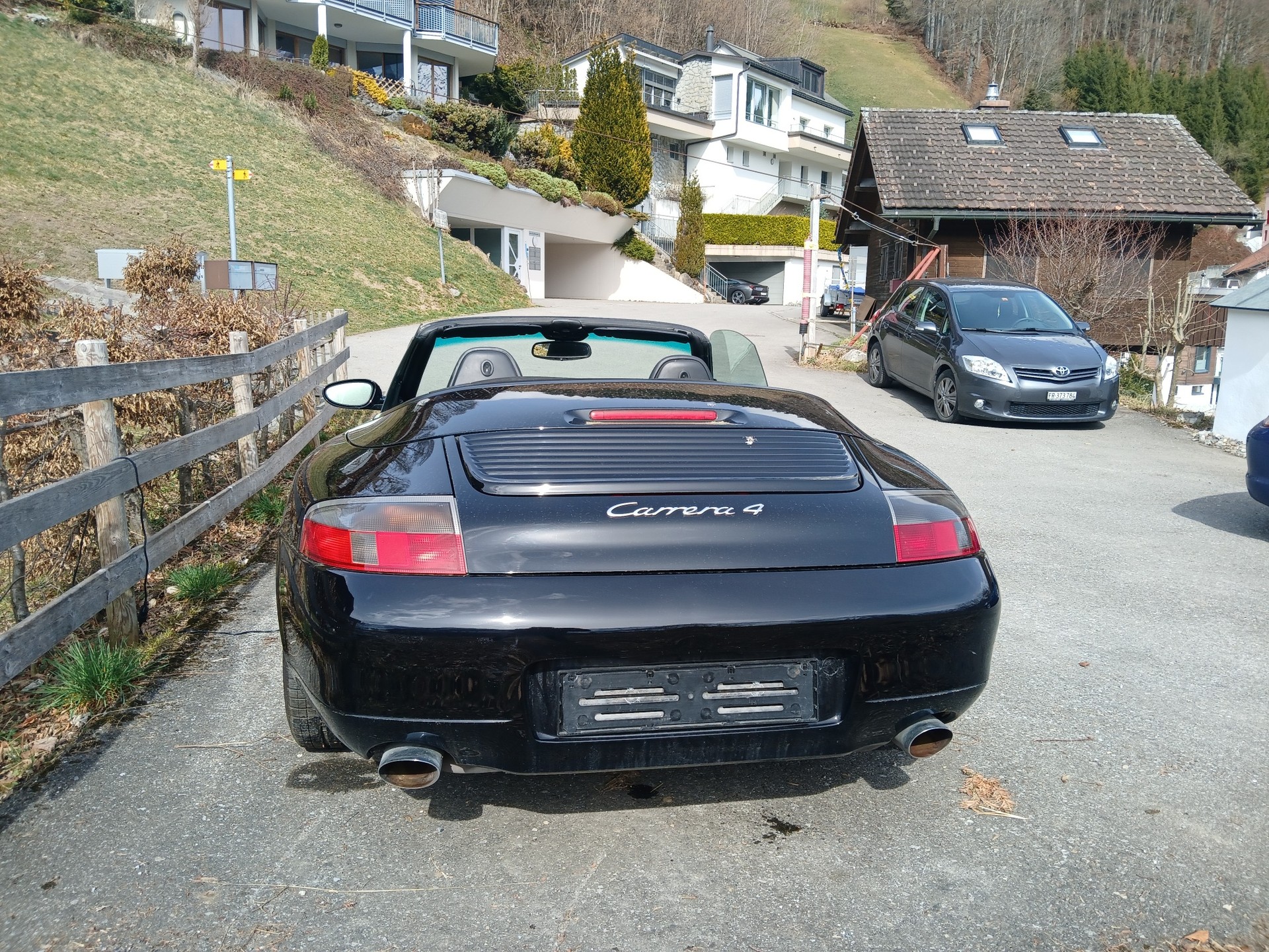 PORSCHE Carrera 4 Cabriolet-image-2