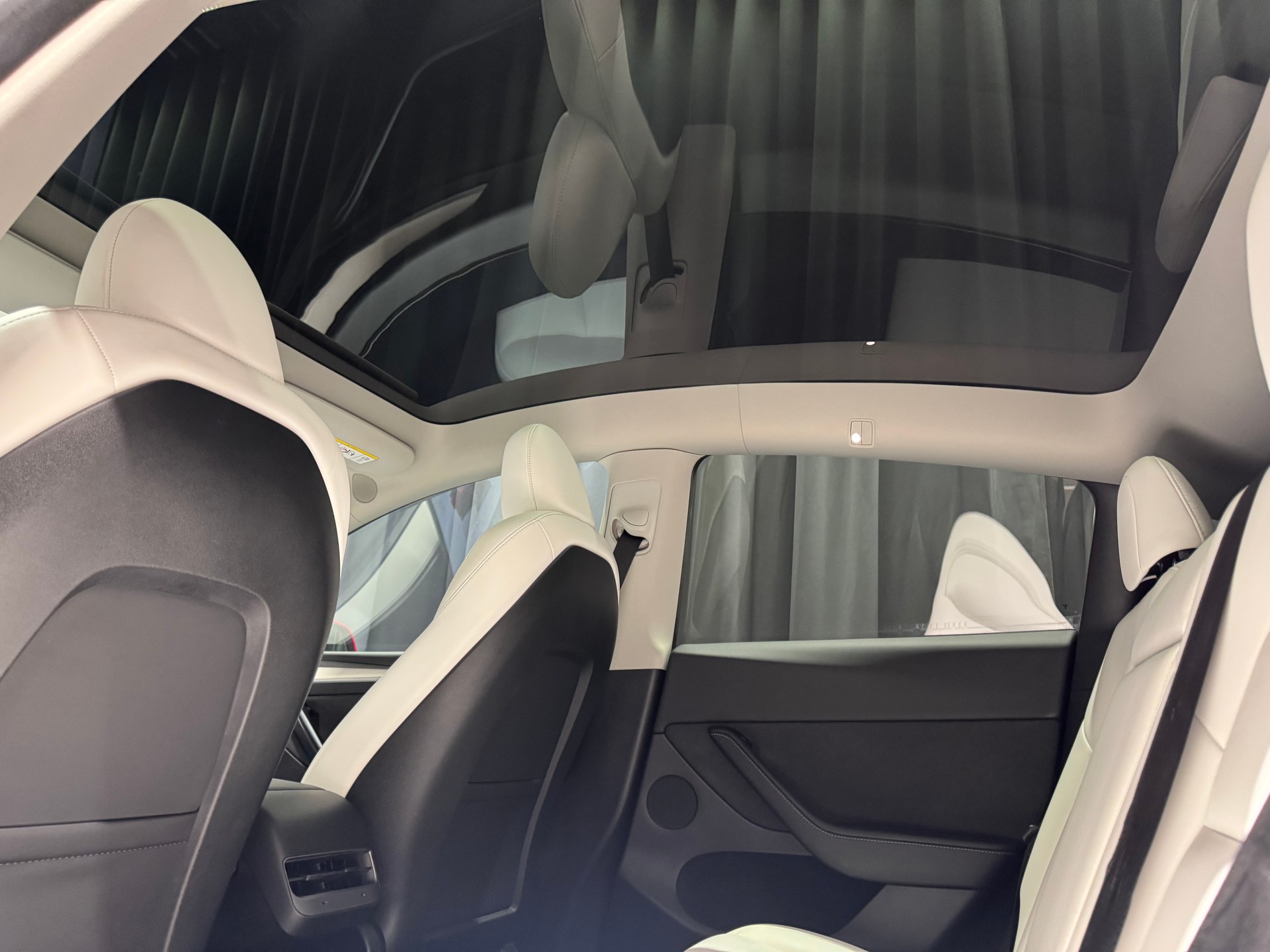 TESLA Model Y RWD(11)(M)-image-8