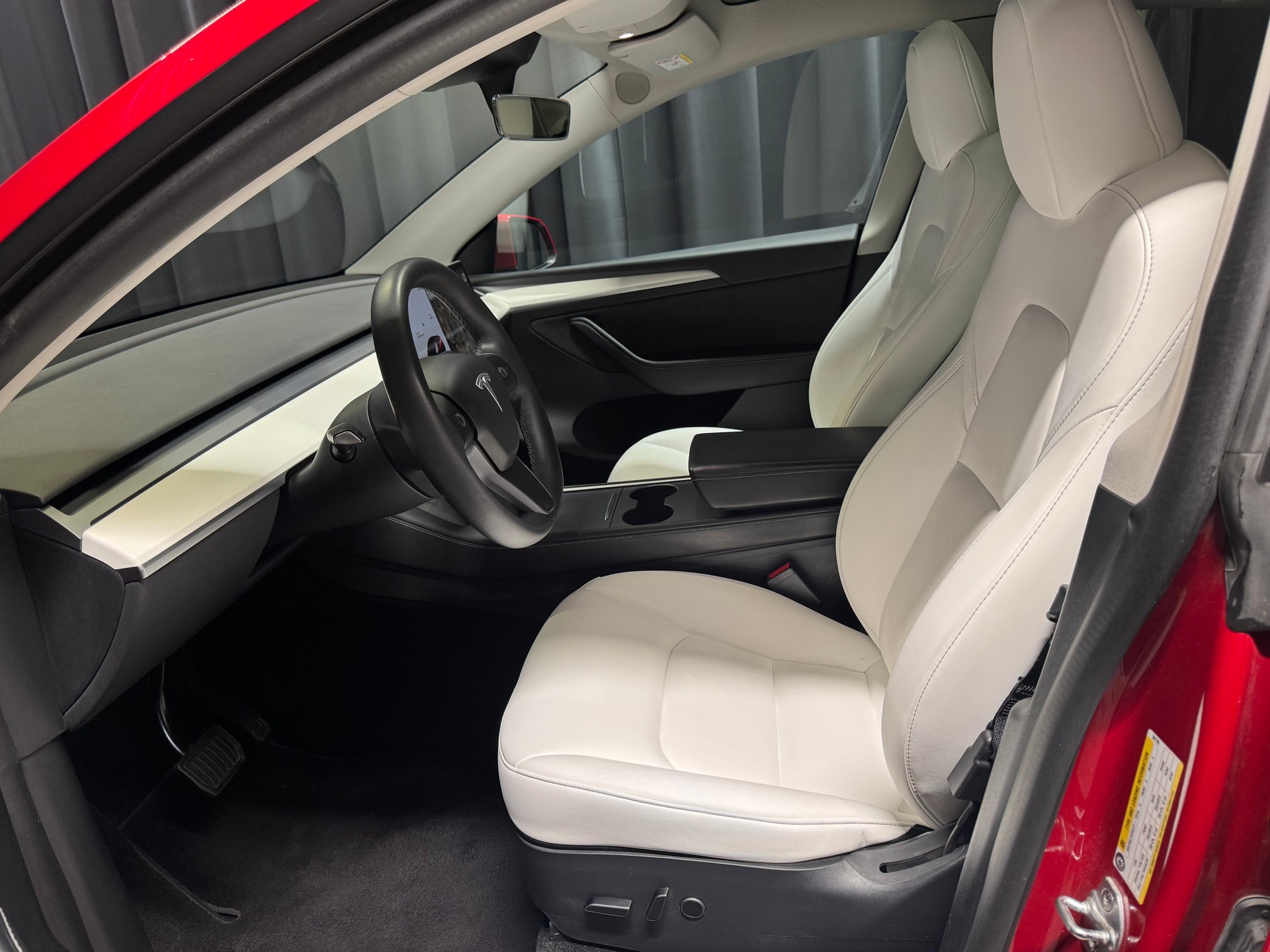 TESLA Model Y RWD(11)(M)-image-6