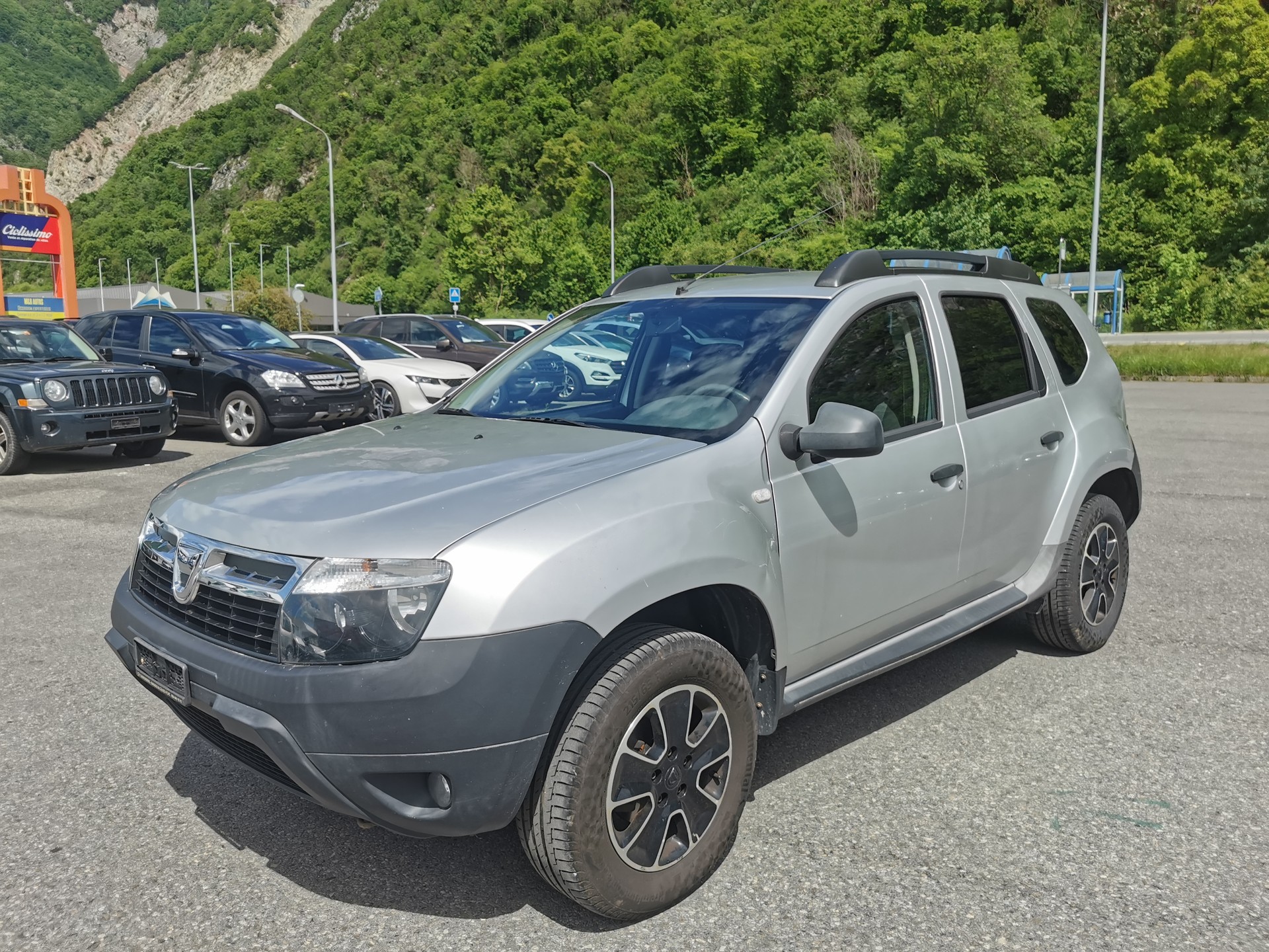 DACIA Duster 1.6 Ambiance 4x4-image-0