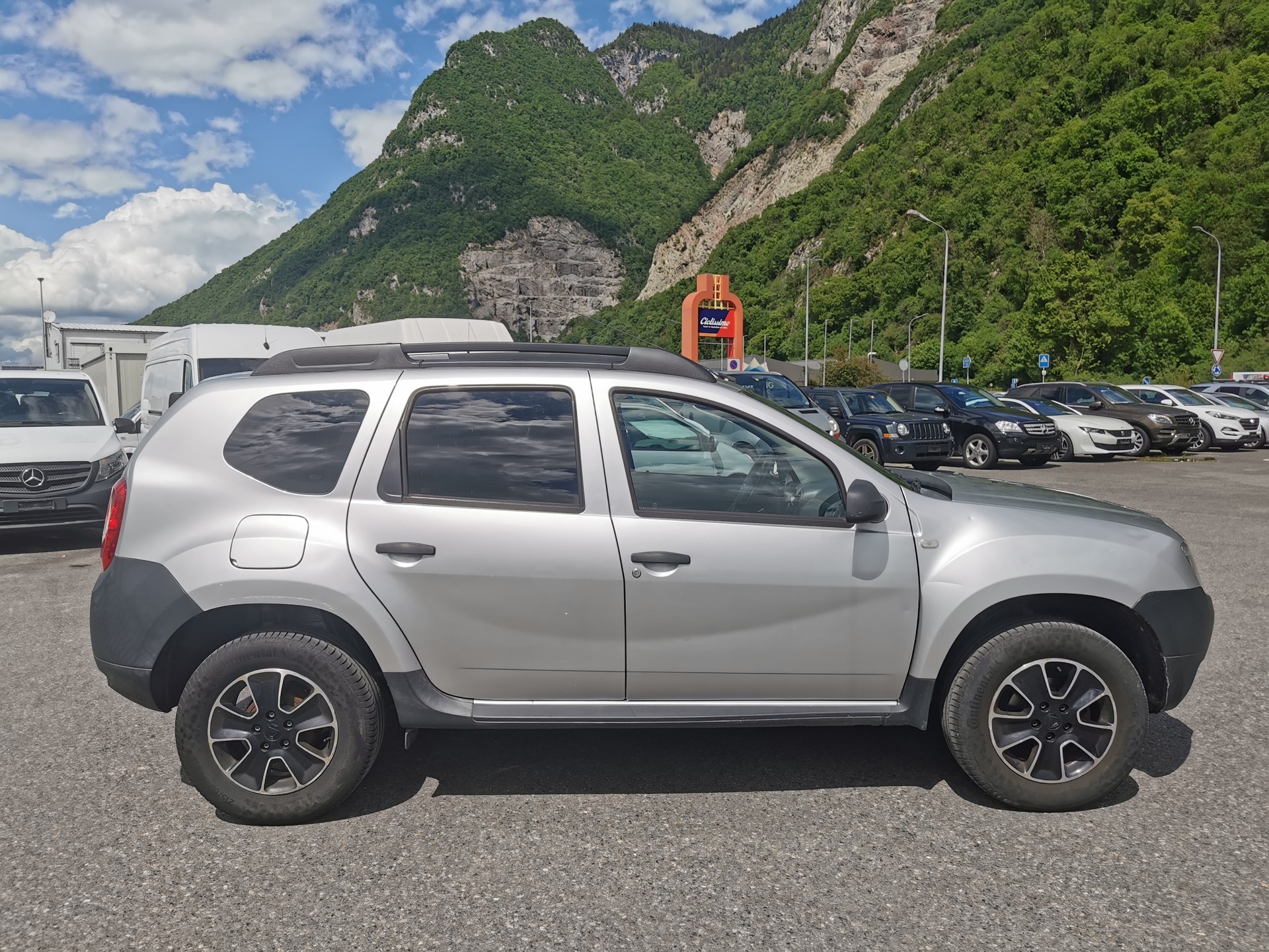 DACIA Duster 1.6 Ambiance 4x4-image-12
