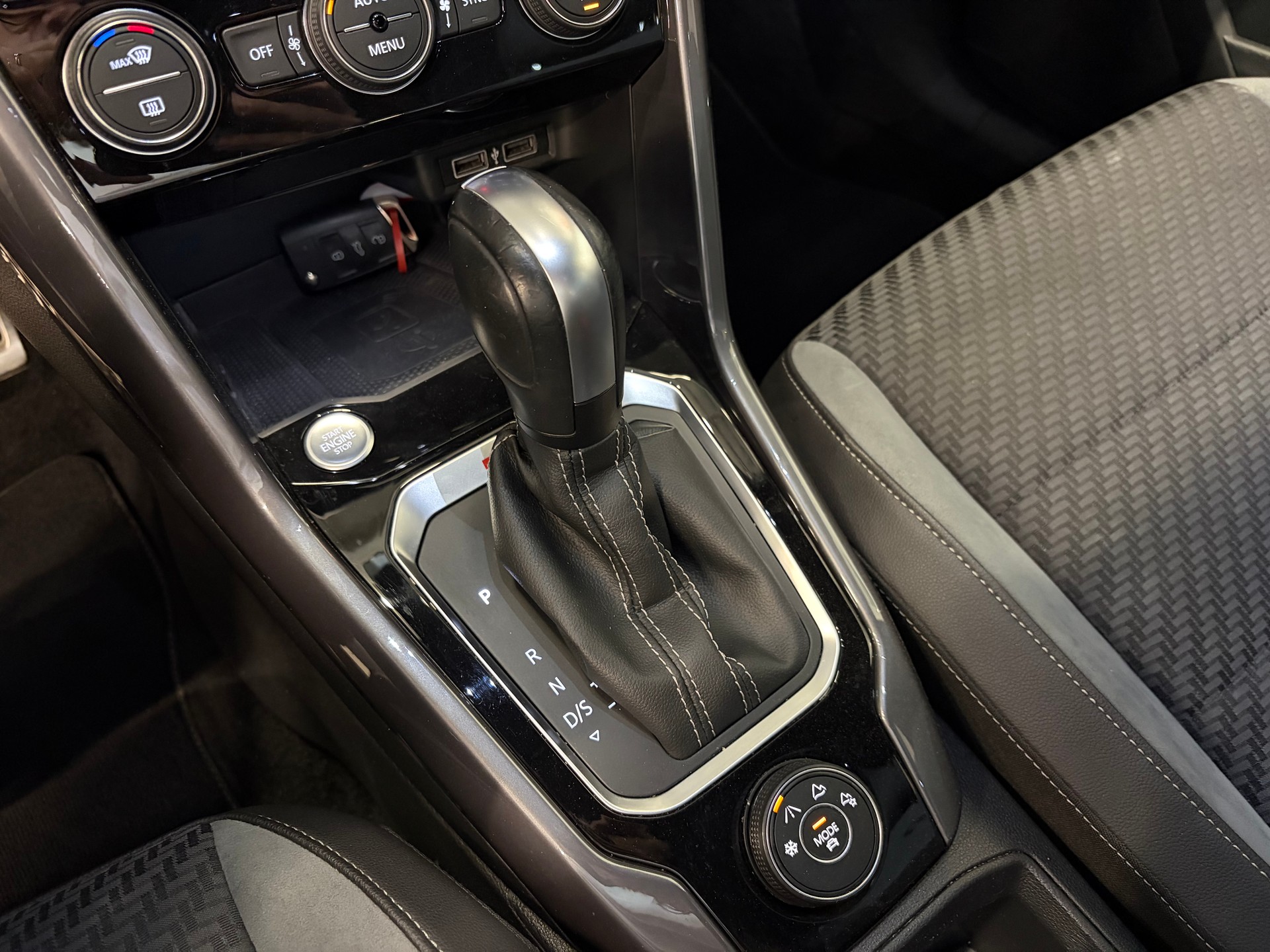 VW T-Roc 2.0 TSI Sport DSG 4Motion-image-8