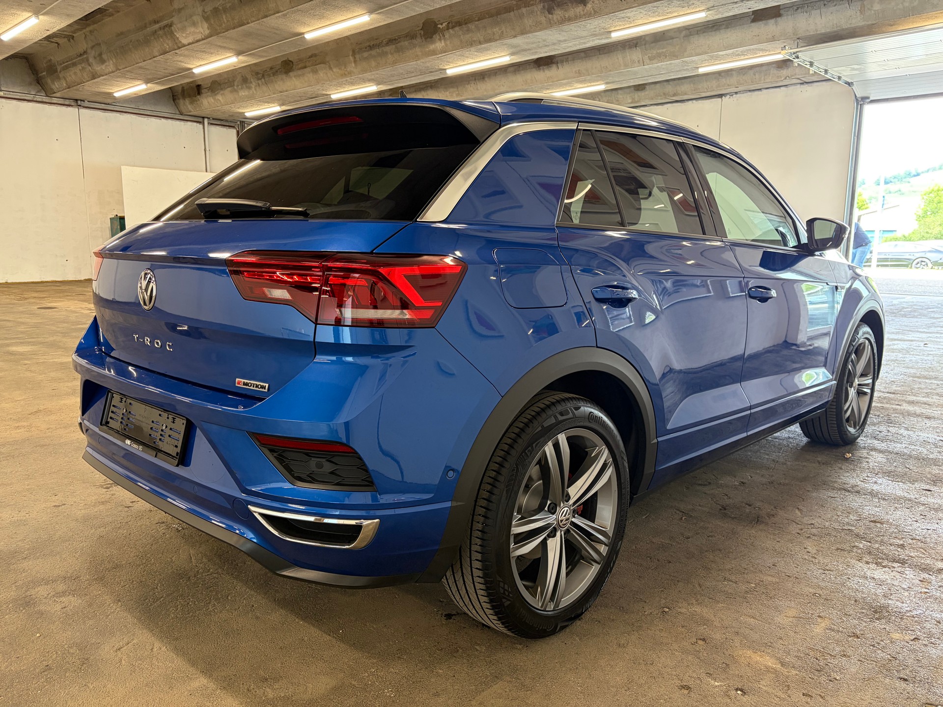 VW T-Roc 2.0 TSI Sport DSG 4Motion-image-3