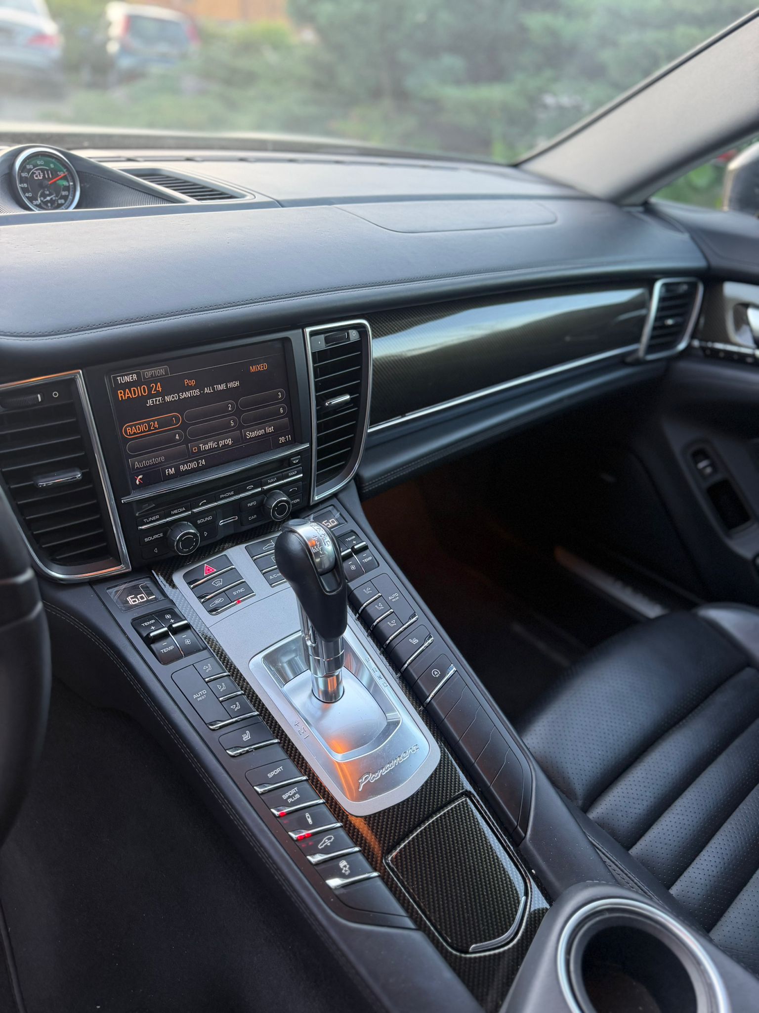 PORSCHE Panamera 3.0 Diesel Tiptronic-image-9