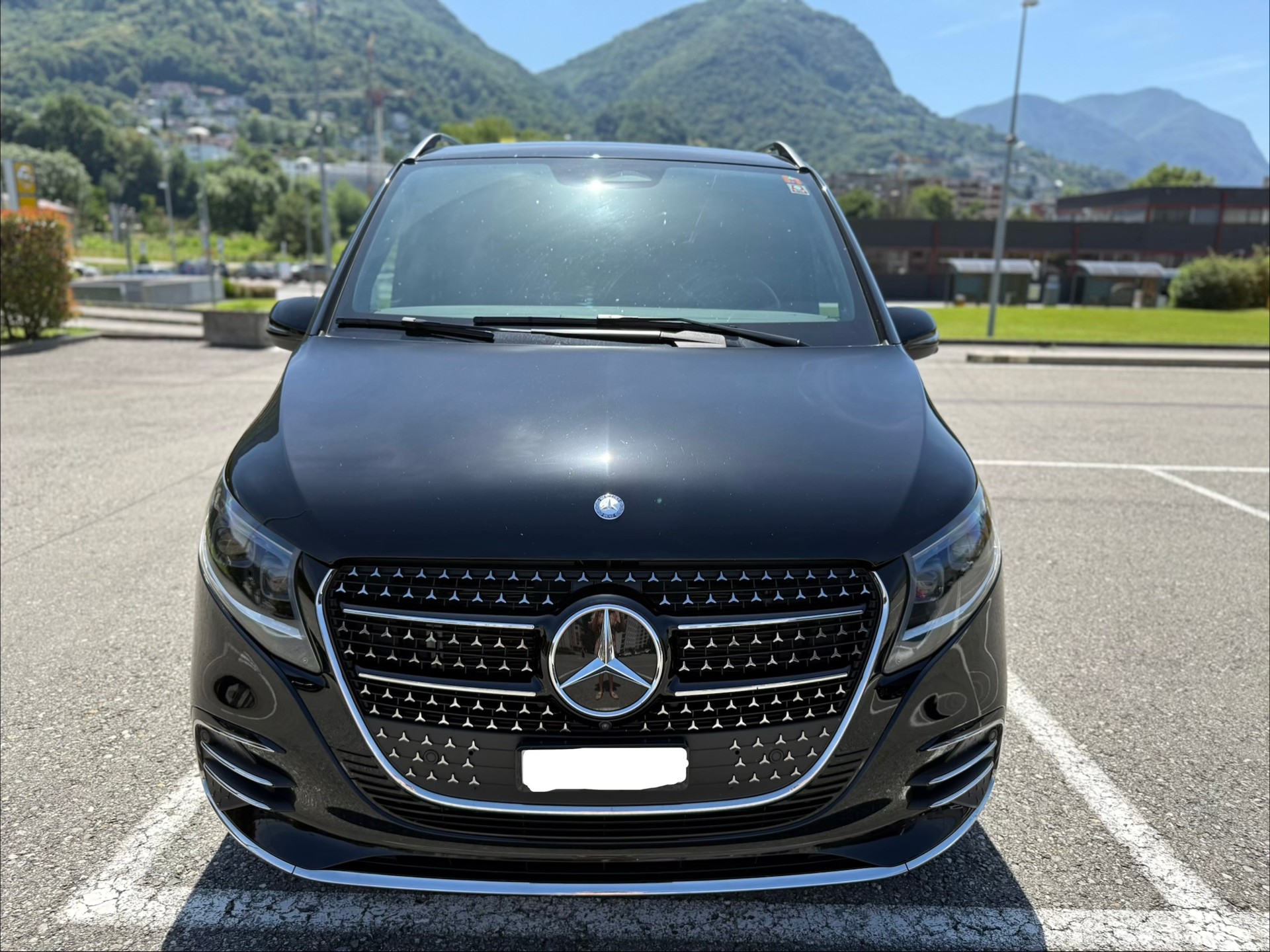 MERCEDES-BENZ V 300 d Avantgarde lang-image-2