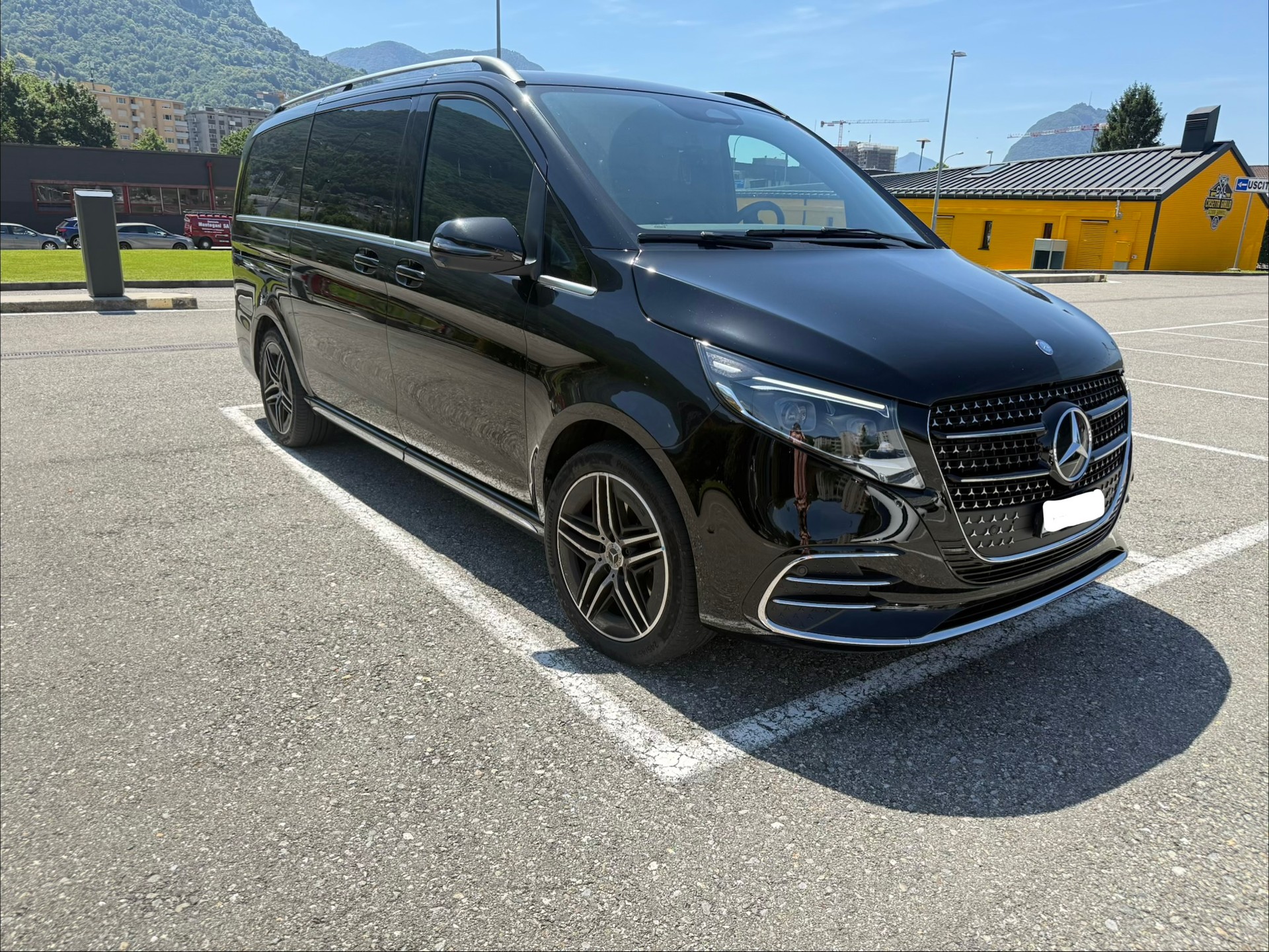 MERCEDES-BENZ V 300 d Avantgarde lang-image-1