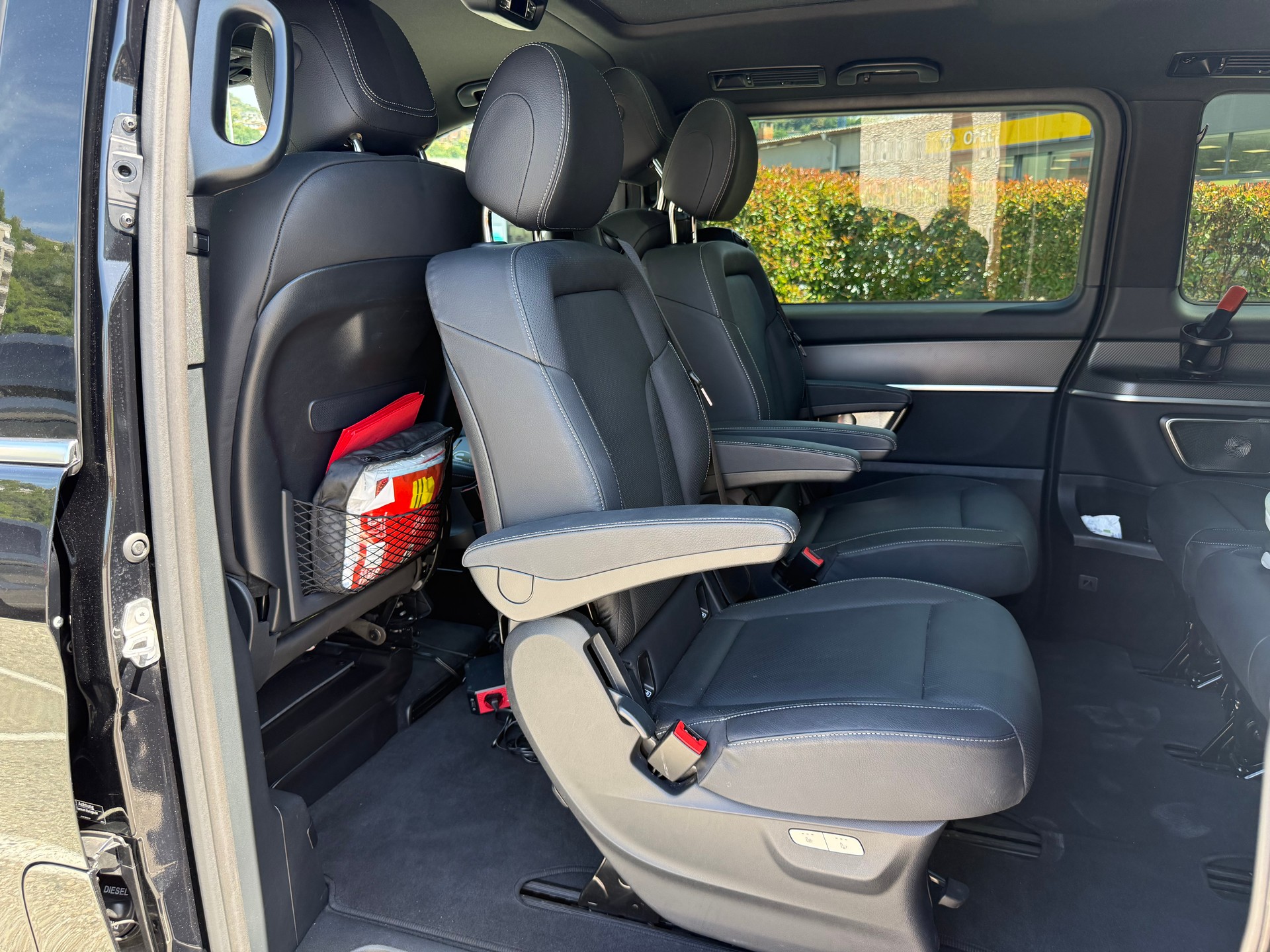 MERCEDES-BENZ V 300 d Avantgarde lang-image-6