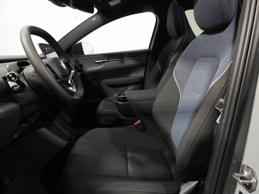 VOLVO EX 30 CC E60 Twin Performance AWD-image-9