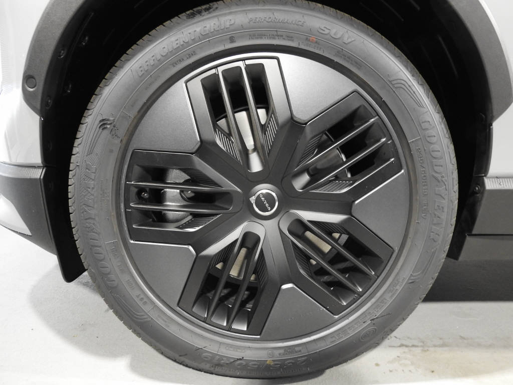 VOLVO EX 30 CC E60 Twin Performance AWD-image-13