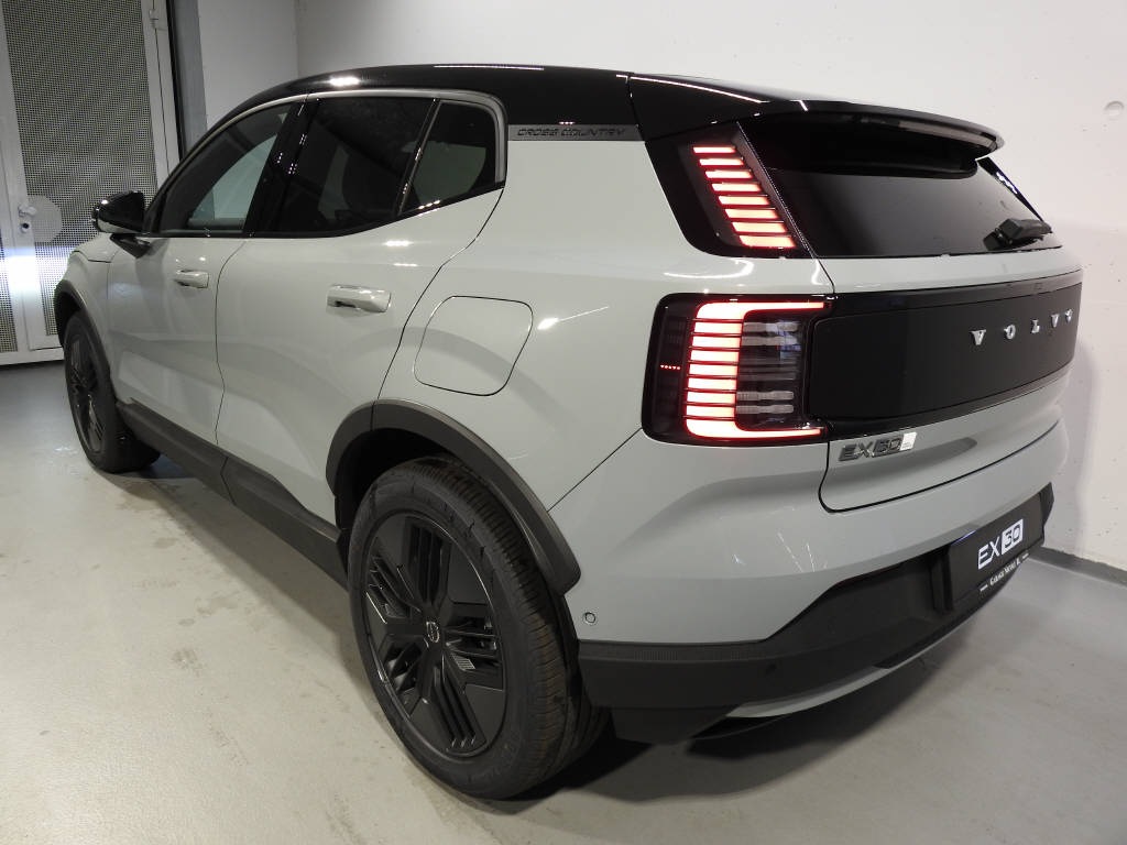 VOLVO EX 30 CC E60 Twin Performance AWD-showroom-element-3
