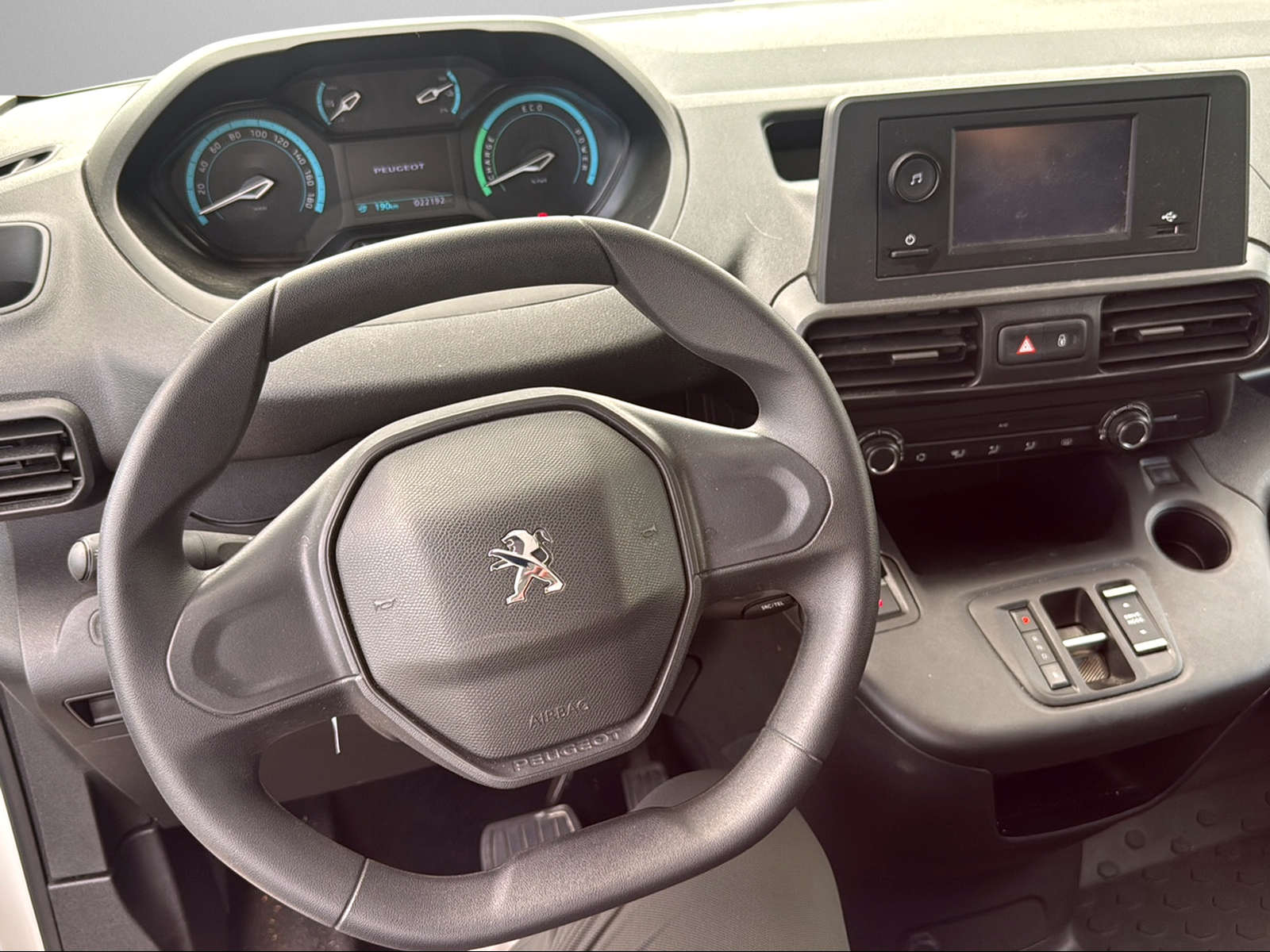 PEUGEOT e-Partner 50kWh Pro-image-7
