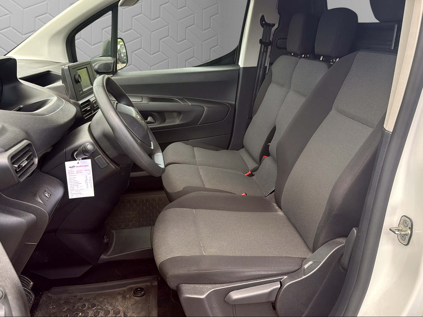 PEUGEOT e-Partner 50kWh Pro-image-6