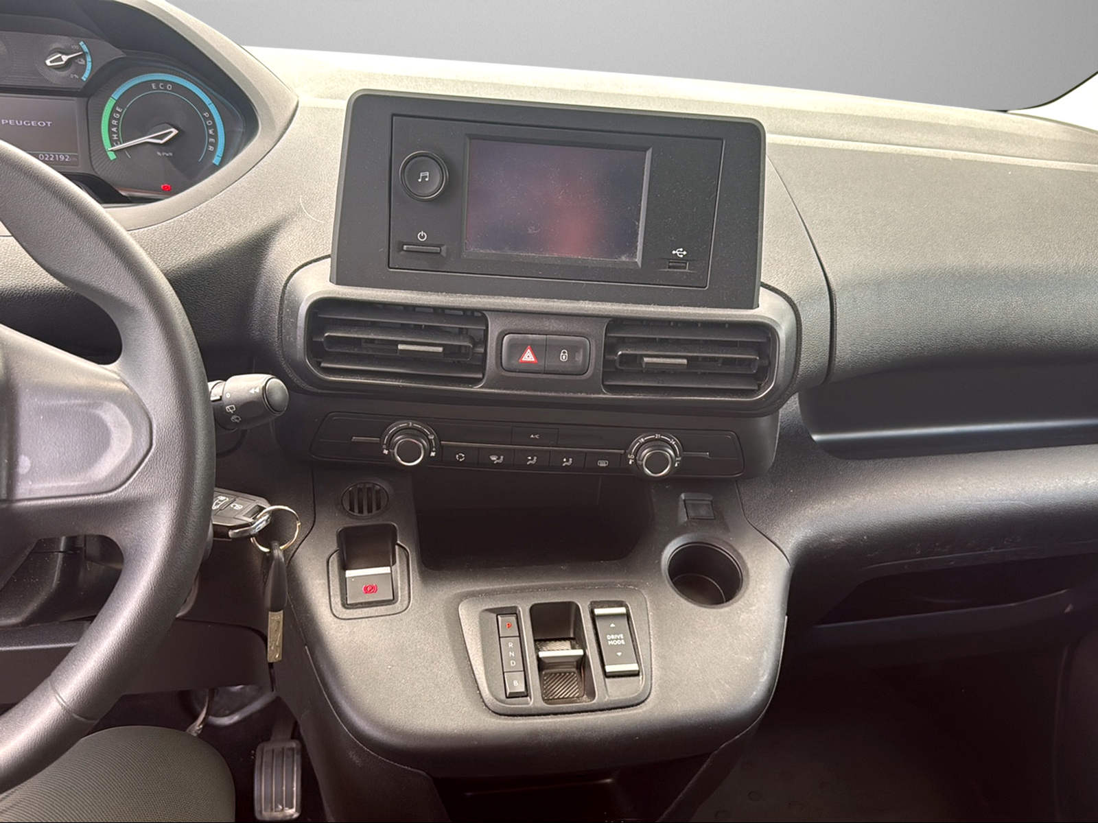 PEUGEOT e-Partner 50kWh Pro-image-10