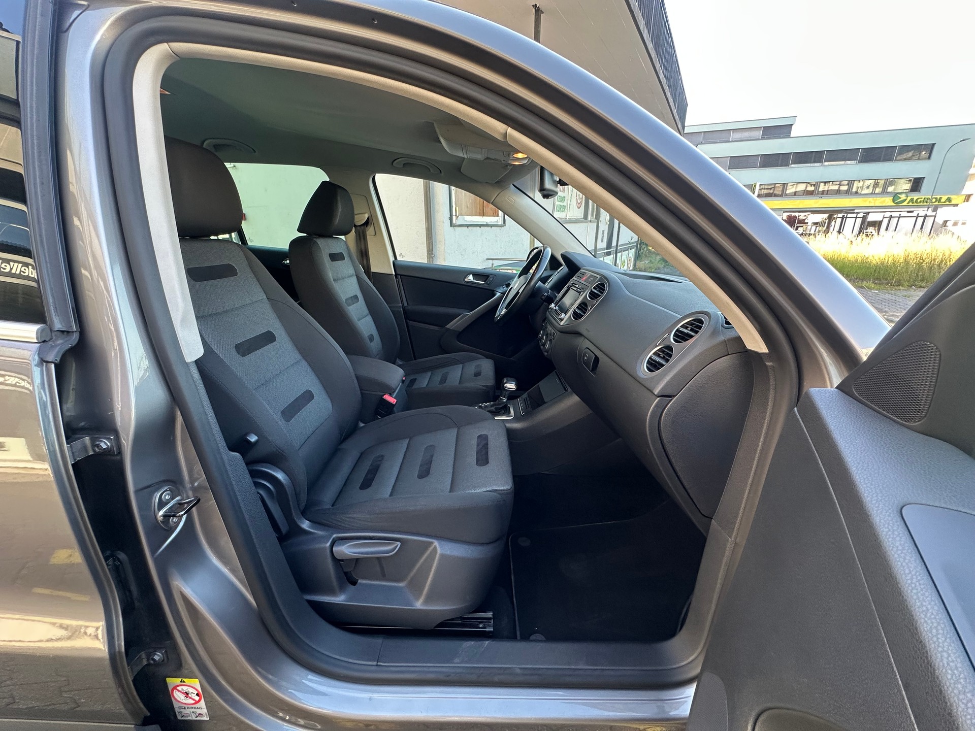VW Tiguan 2.0 TDI Sport&Style Tiptronic-image-6