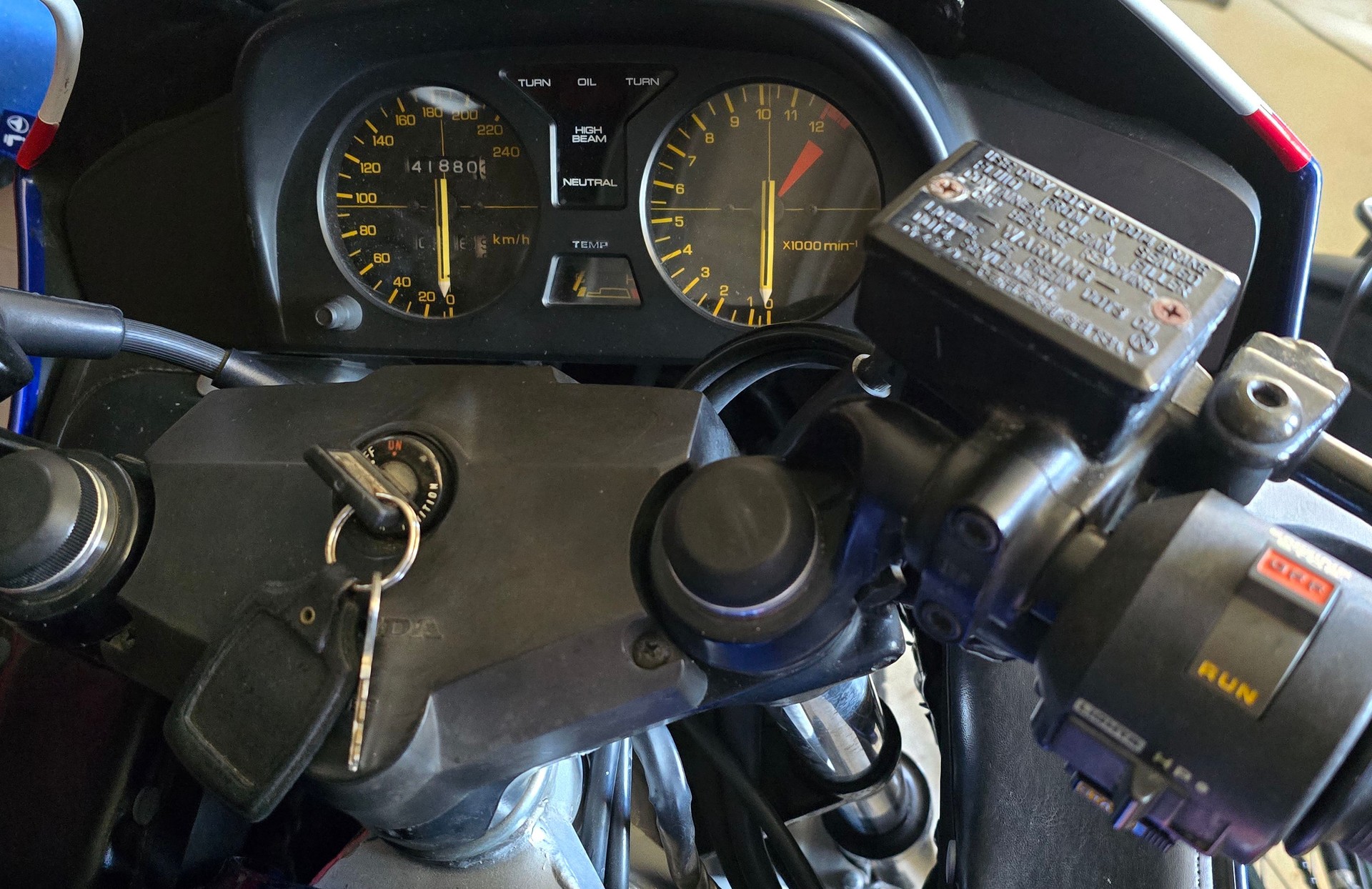 HONDA VF 500 F2-image-4