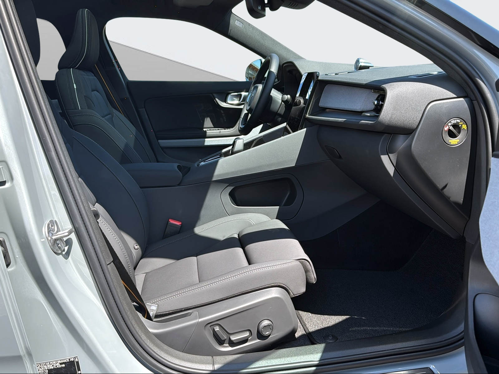 POLESTAR 2 Long Range Dual Motor-image-14