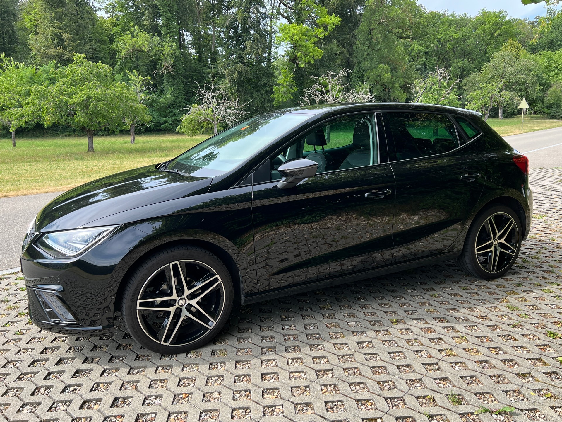 SEAT 1.0 TGI Swiss FR-image-2
