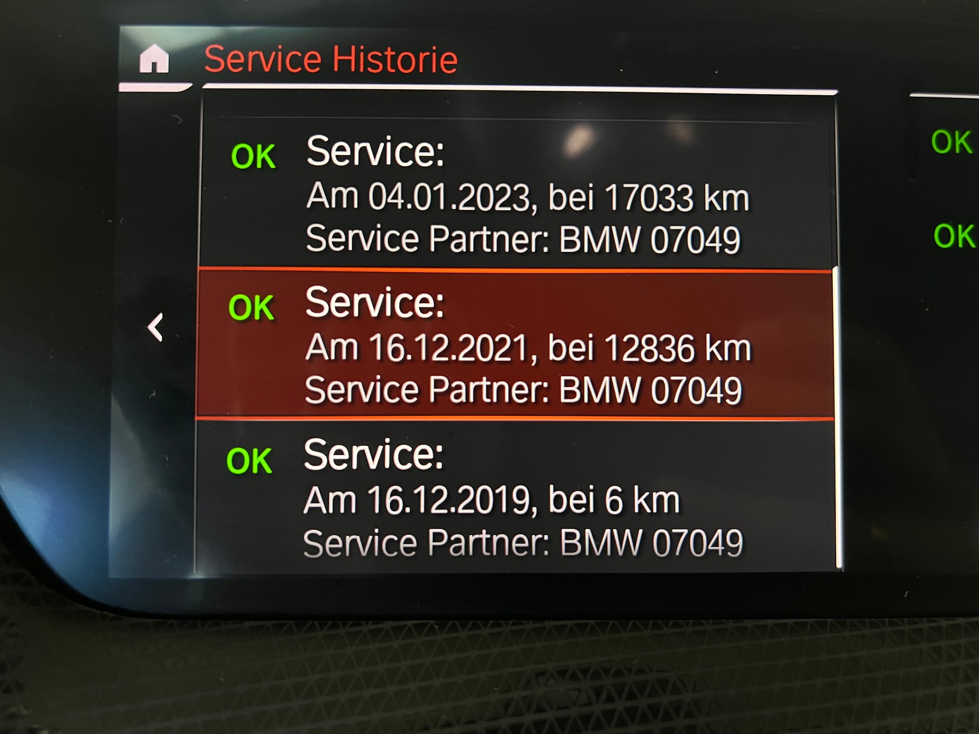 BMW 120d xDrive Steptronic Luxury Line-image-12