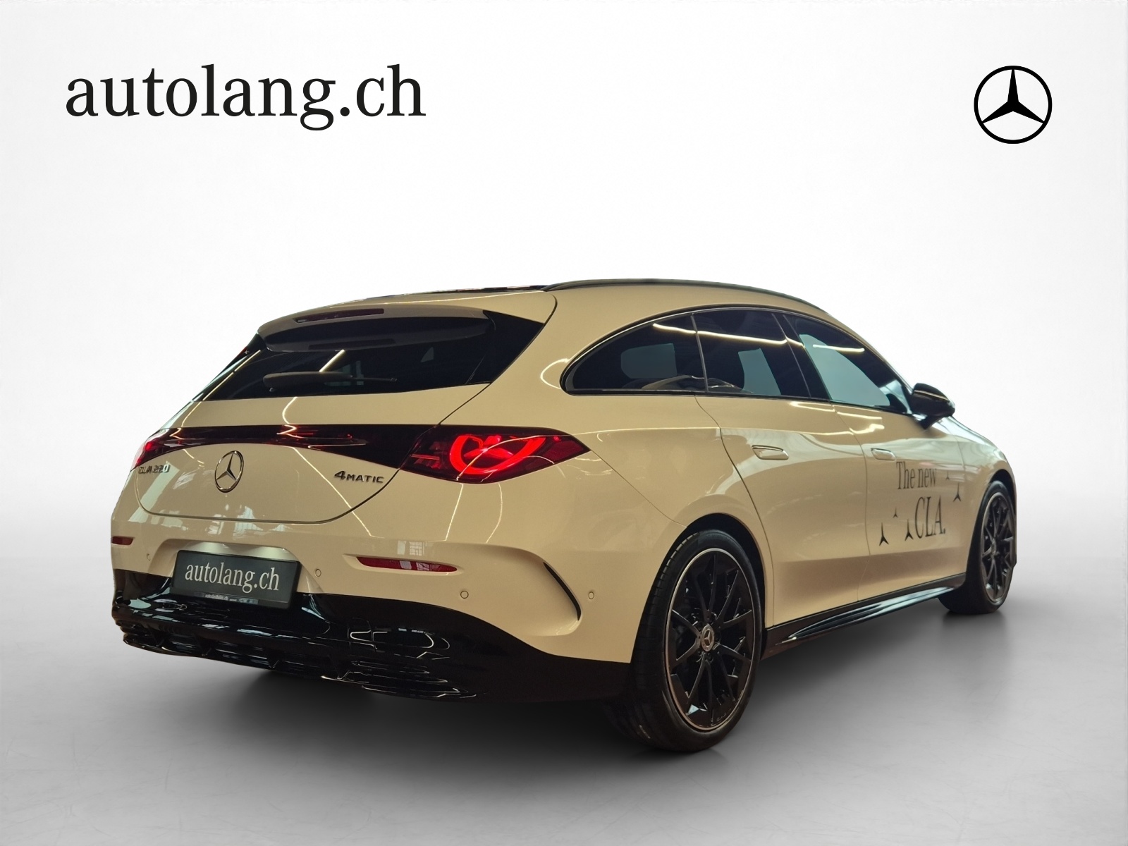 MERCEDES-BENZ CLA 220 4Matic AMG Line Shooting Brake-image-4