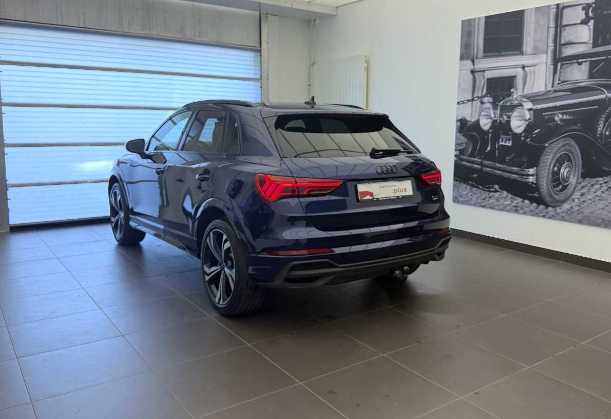AUDI Q3 45 TFSI S line quattro S-tronic-image-6