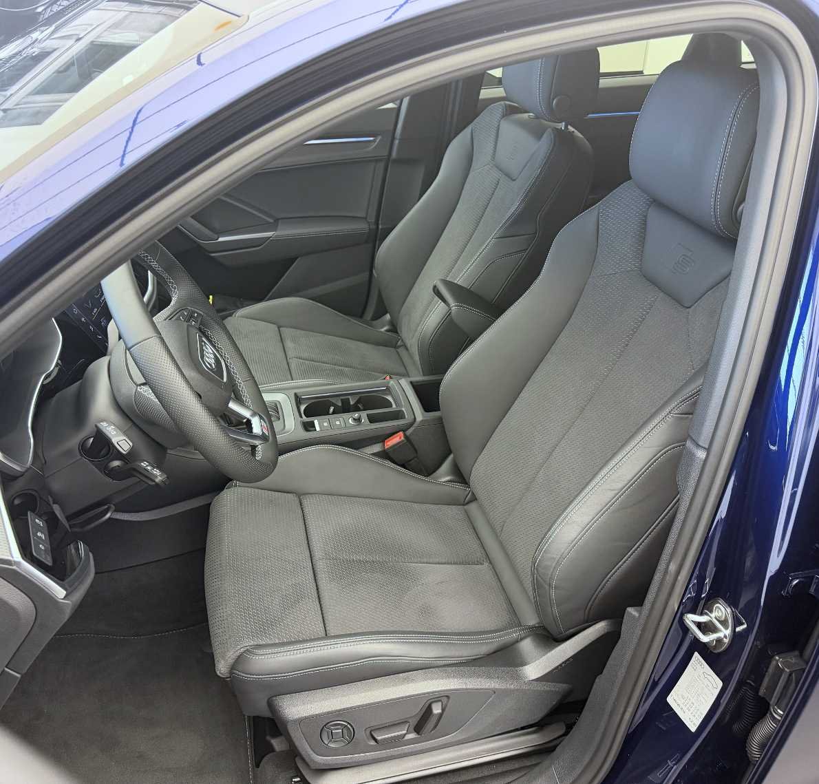 AUDI Q3 45 TFSI S line quattro S-tronic-image-1