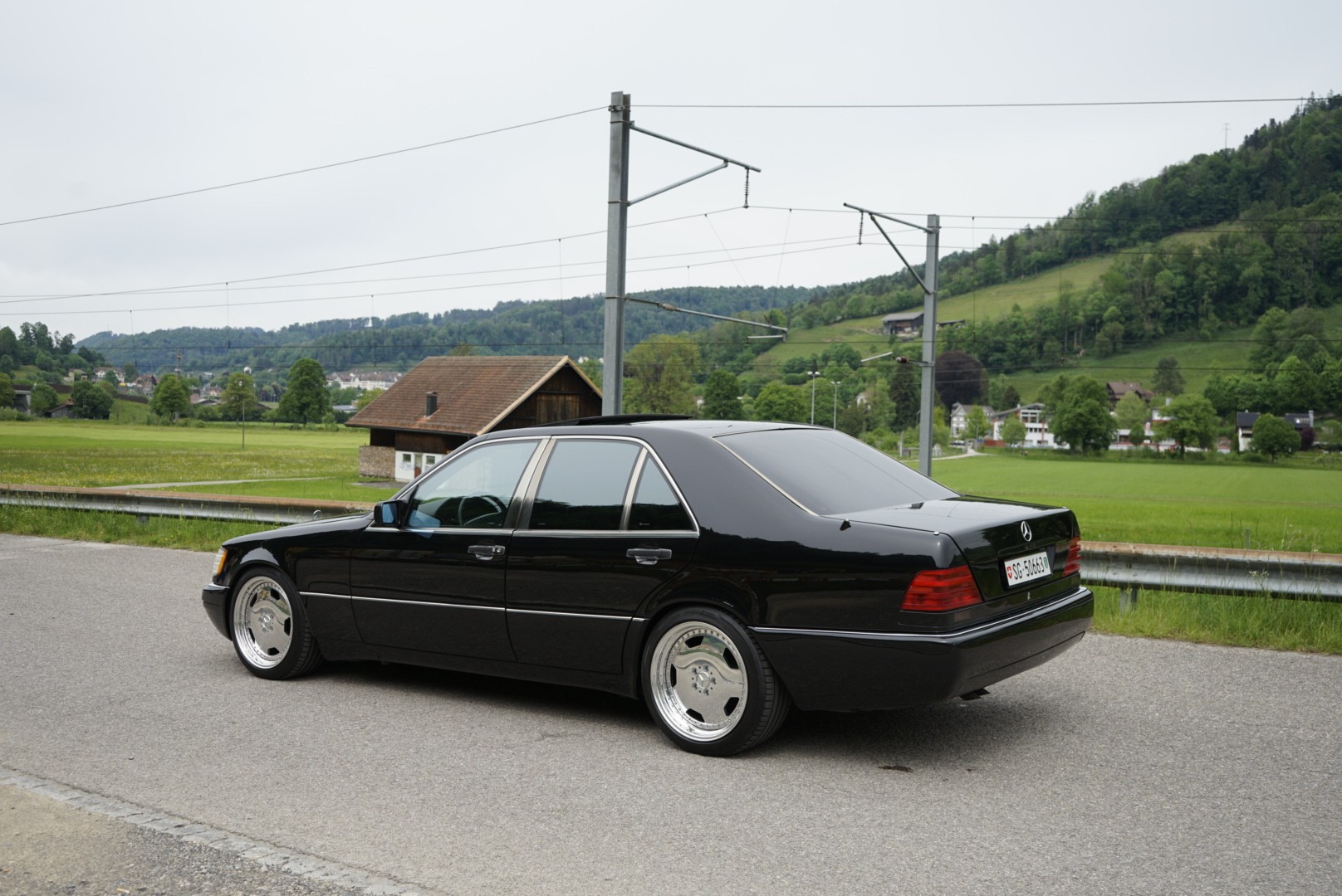 MERCEDES-BENZ SE-image-1