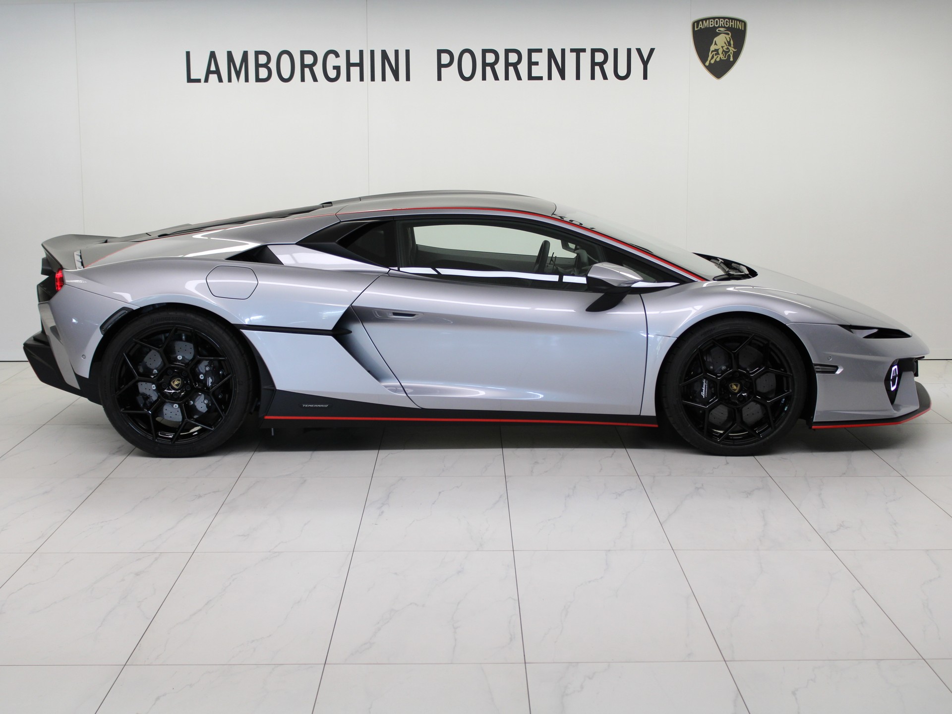 LAMBORGHINI Temerario HPEV-image-1