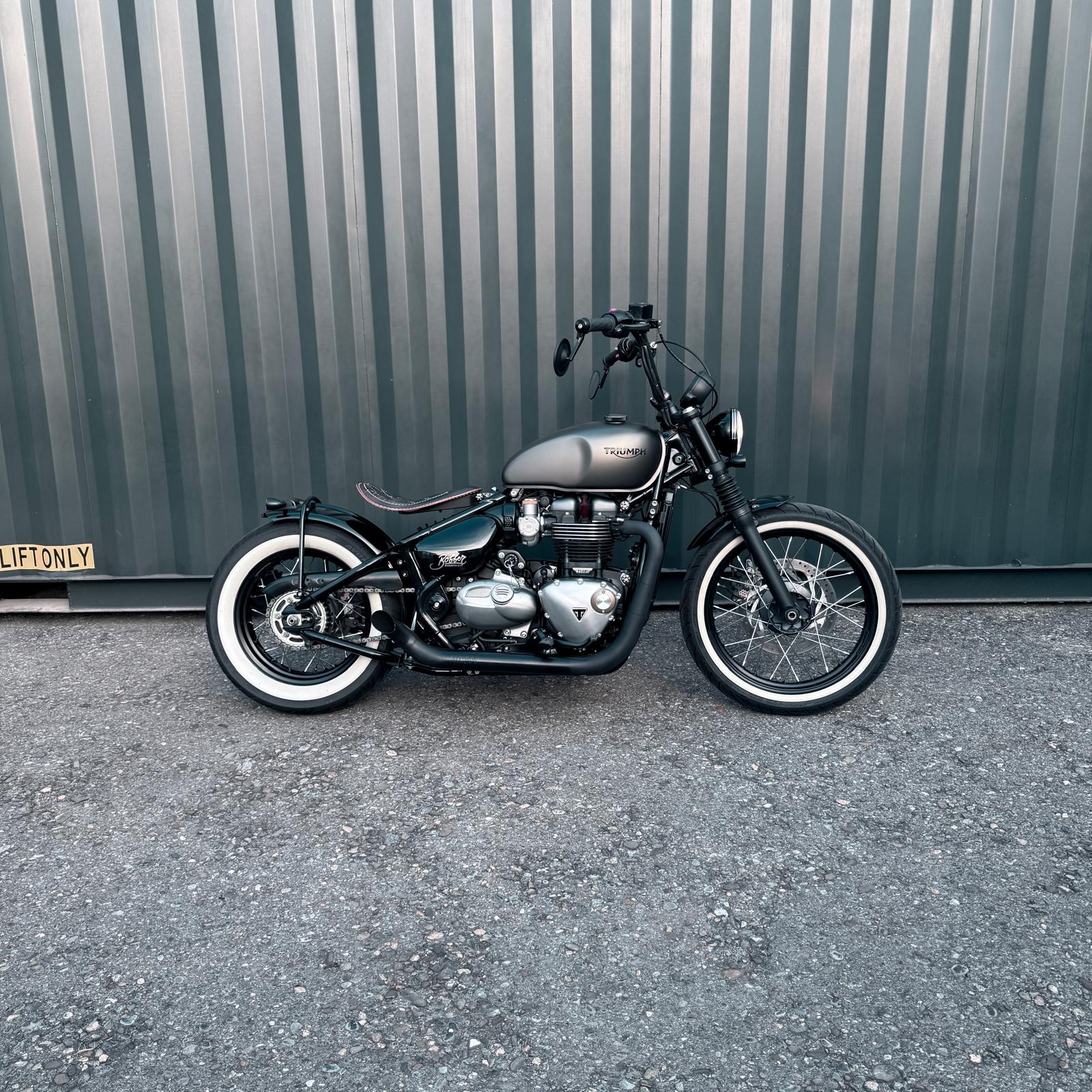 TRIUMPH Bonneville 1200 Bobber Black ABS-image-9
