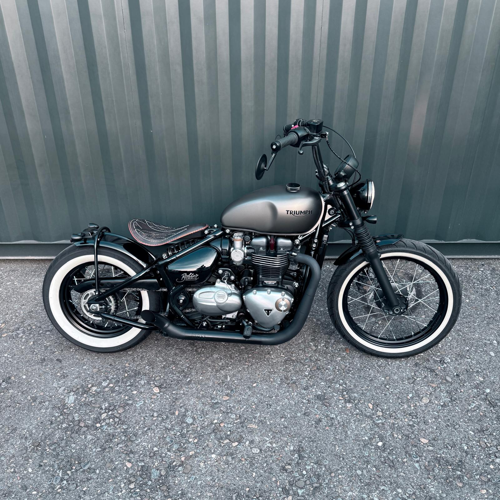 TRIUMPH Bonneville 1200 Bobber Black ABS-image-8