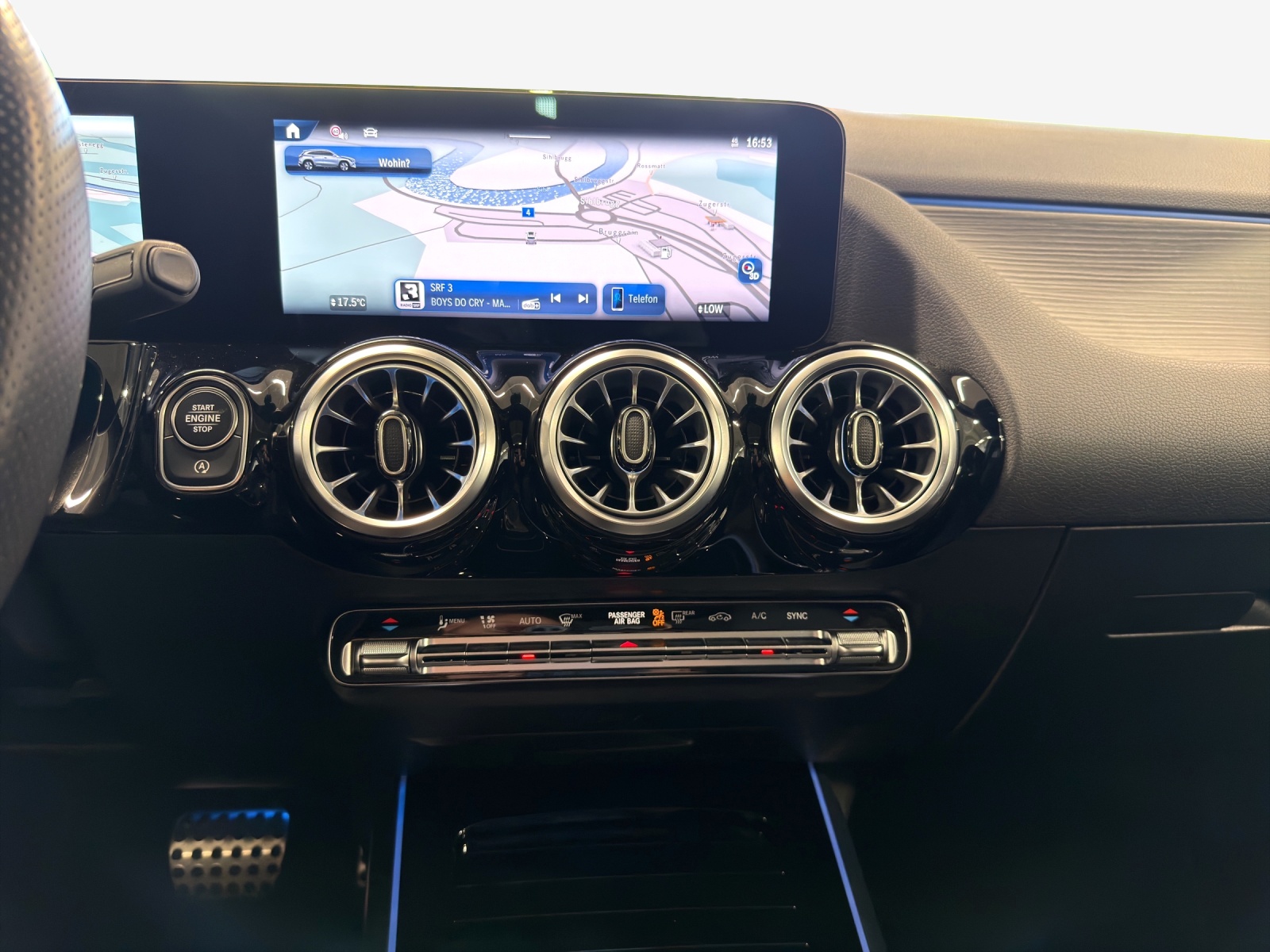MERCEDES-BENZ GLA 250 4Matic 8G-DCT-image-10