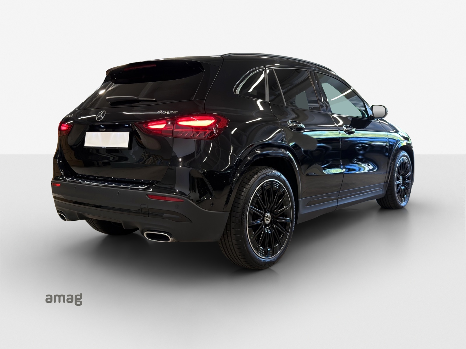 MERCEDES-BENZ GLA 250 4Matic 8G-DCT-image-4