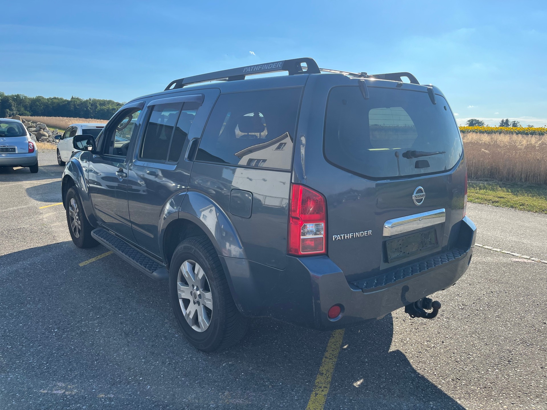 NISSAN Pathfinder 2.5 dCi LE-image-4