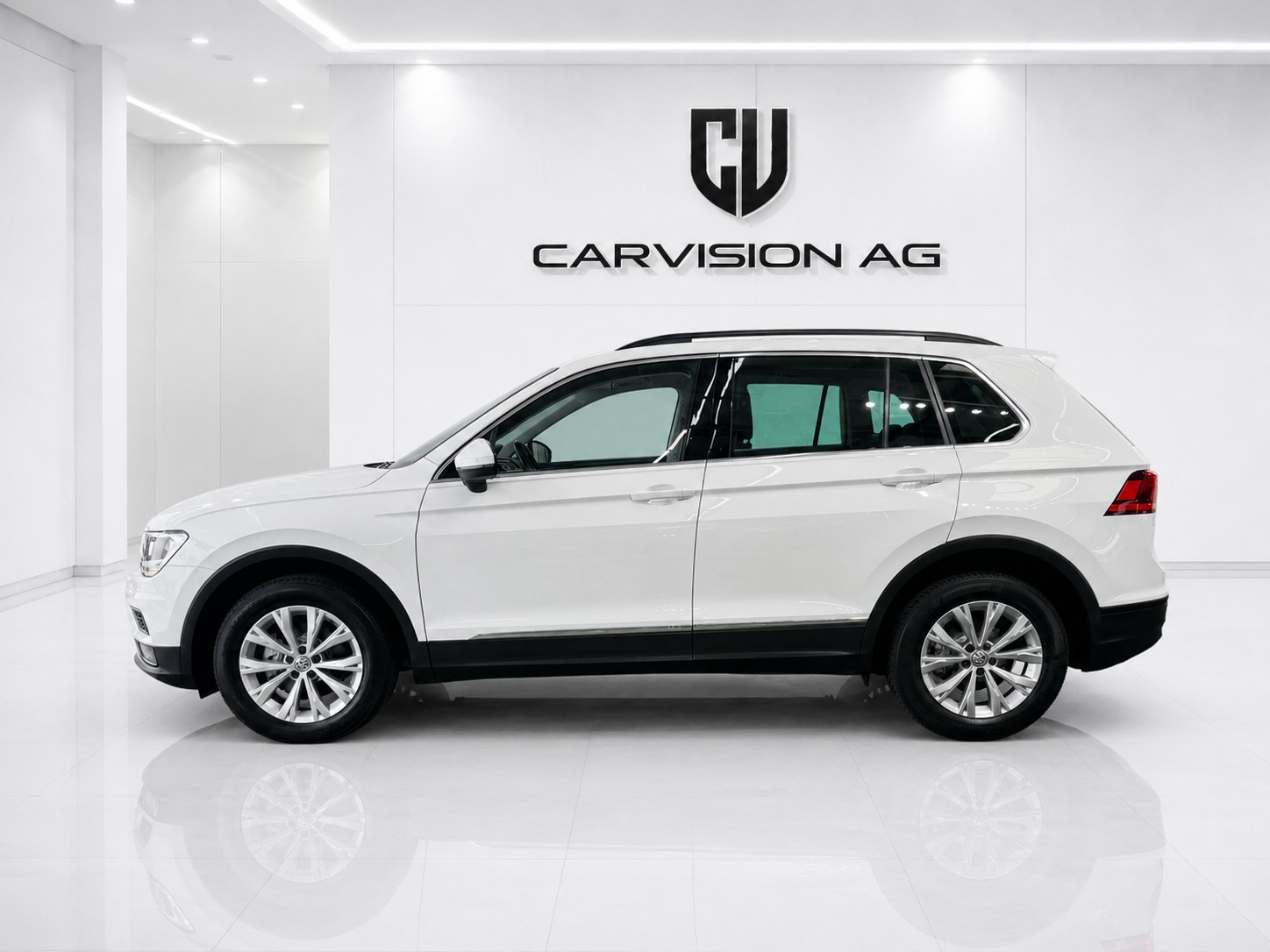 VW Tiguan 2.0 TDI SCR Comfortline 4Motion-image-3