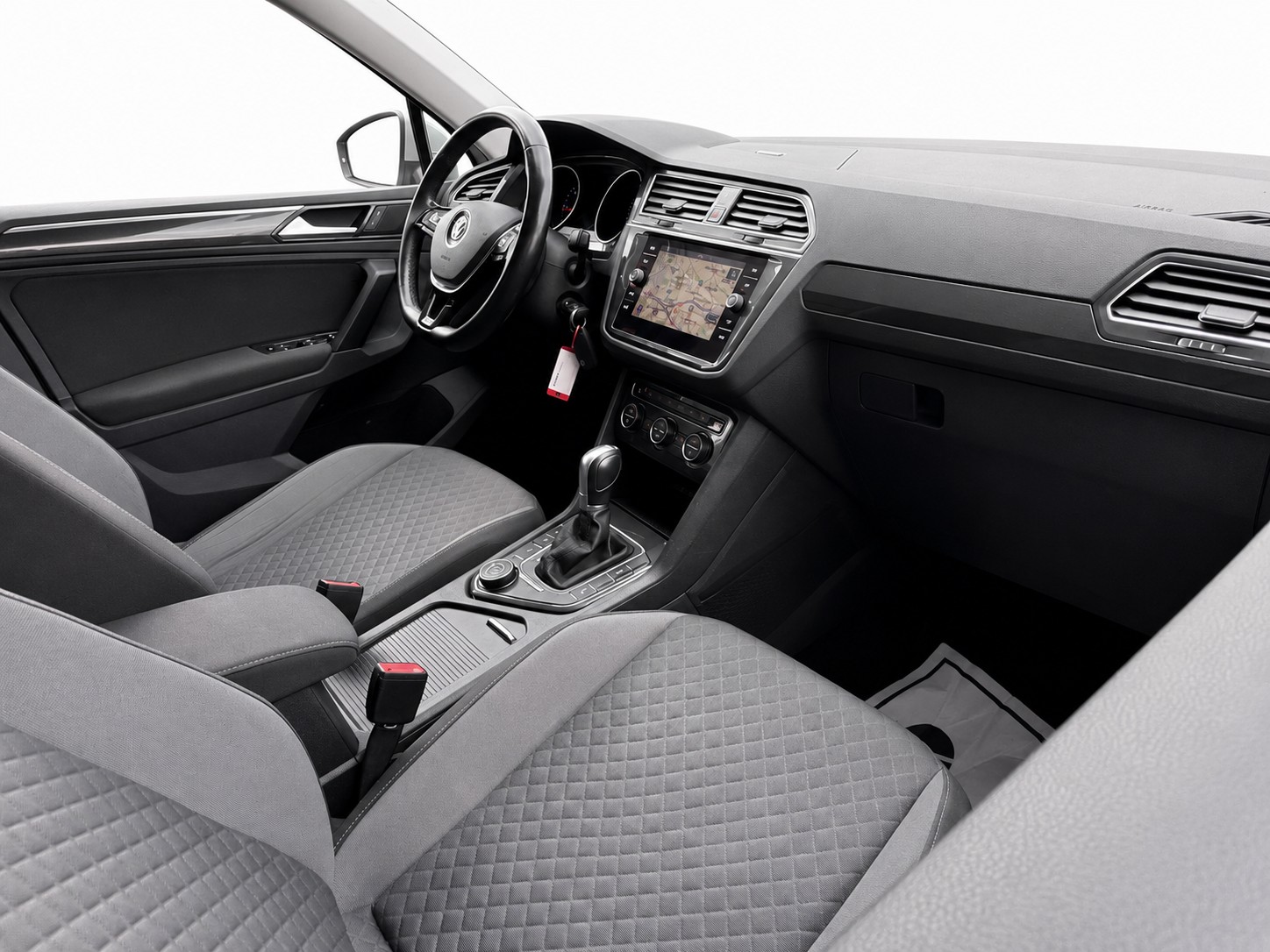 VW Tiguan 2.0 TDI SCR Comfortline 4Motion-image-9