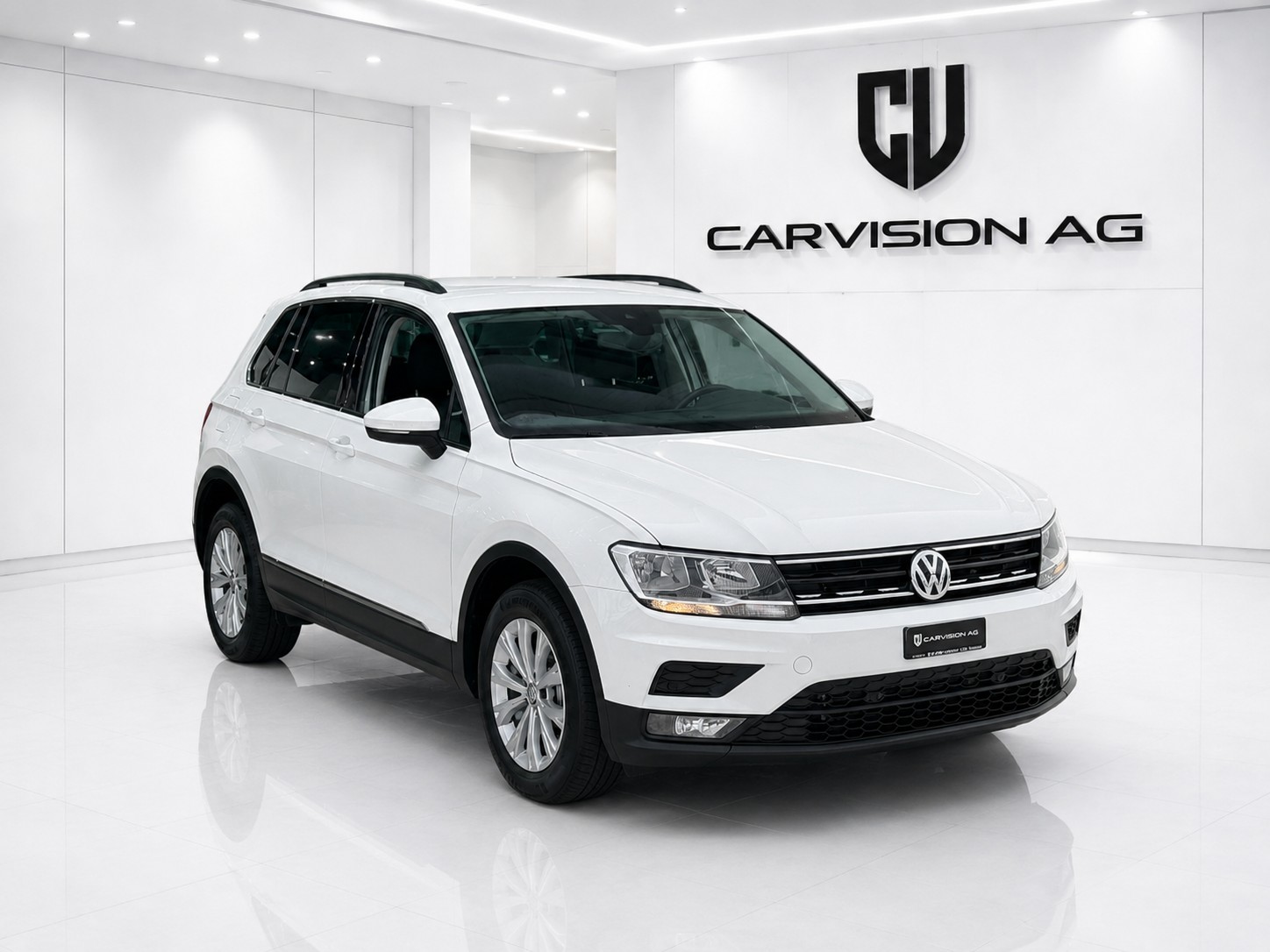 VW Tiguan 2.0 TDI SCR Comfortline 4Motion-image-2