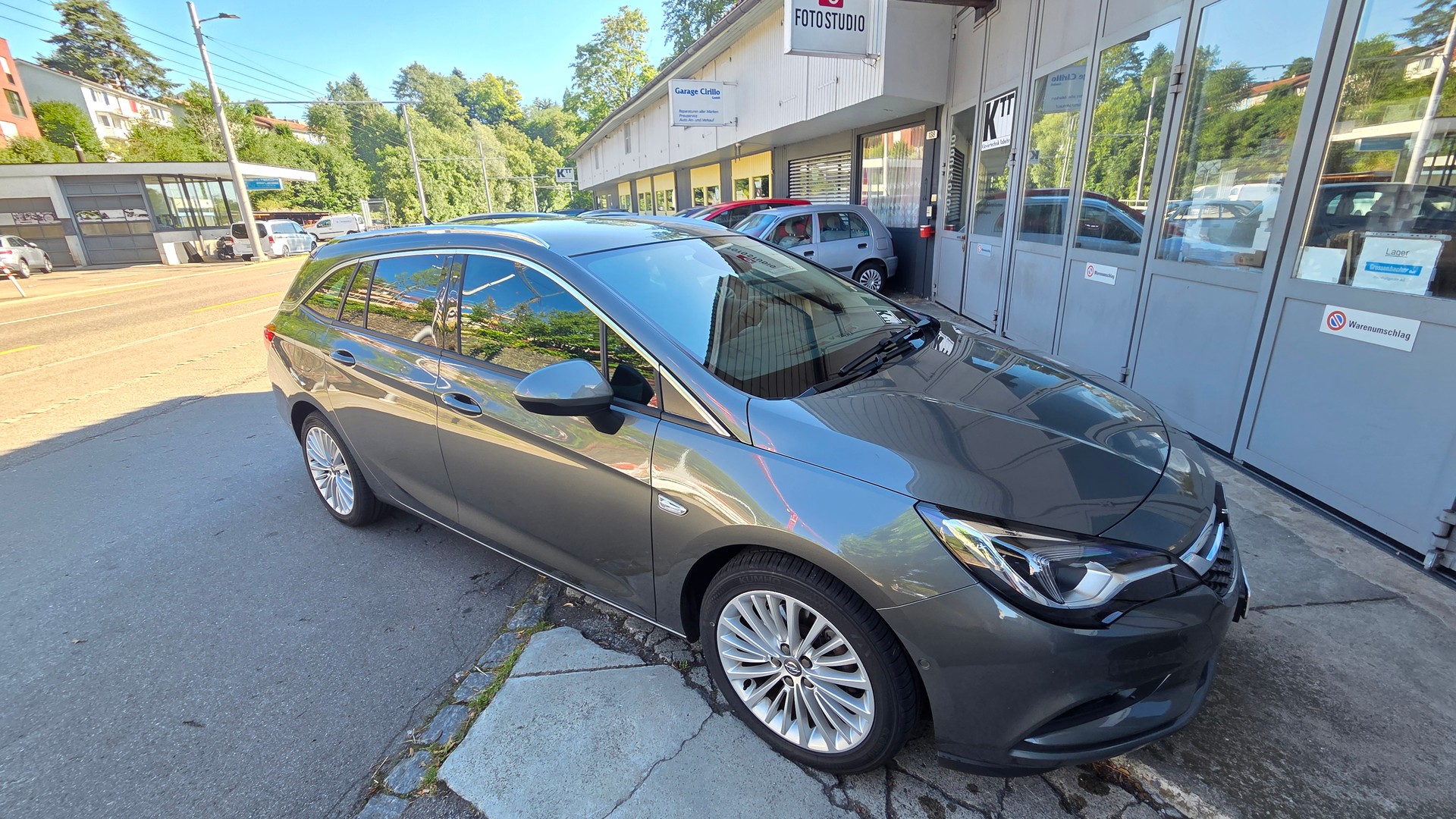 OPEL Astra Sports Tourer 1.6i Turbo Excellence-image-2