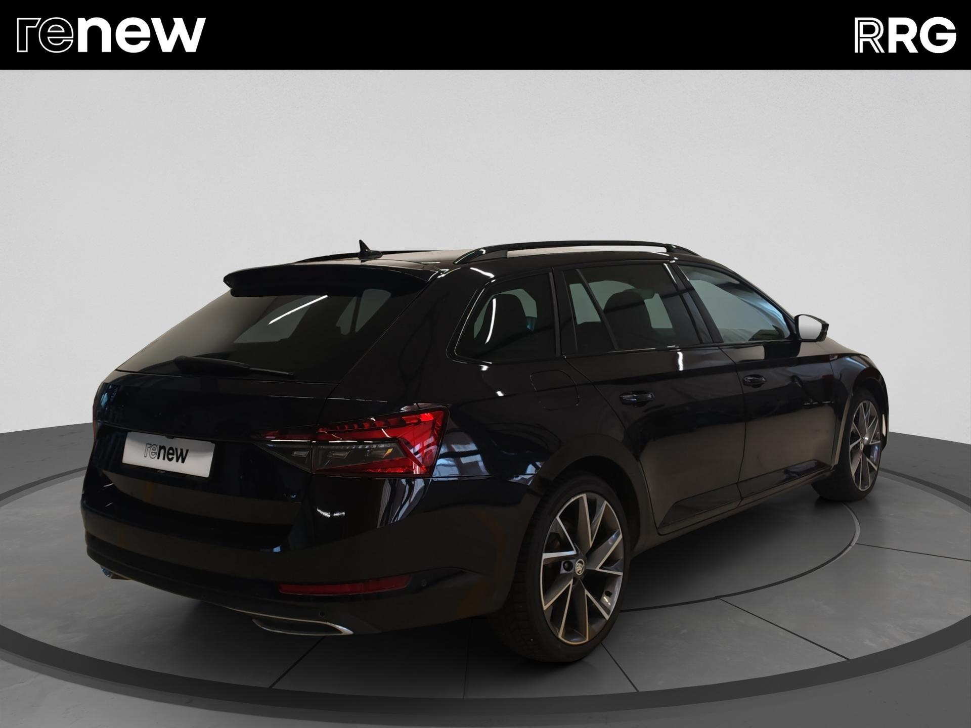 SKODA Superb 1.4 TSI Sport Line PHEV DSG-image-2