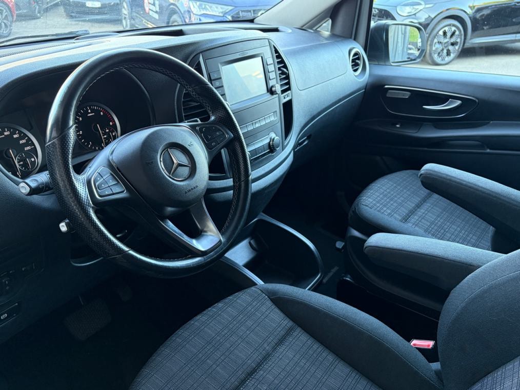MERCEDES-BENZ Vito 116 CDI Lang Select Family Tourer 9G-Tronic-image-5