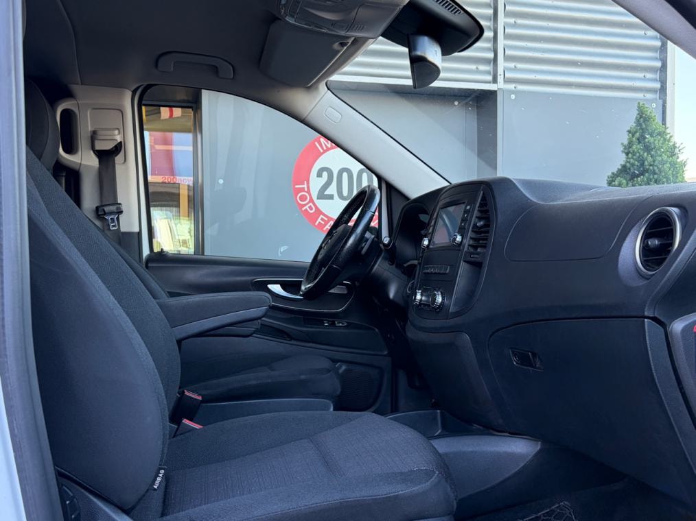 MERCEDES-BENZ Vito 116 CDI Lang Select Family Tourer 9G-Tronic-image-9
