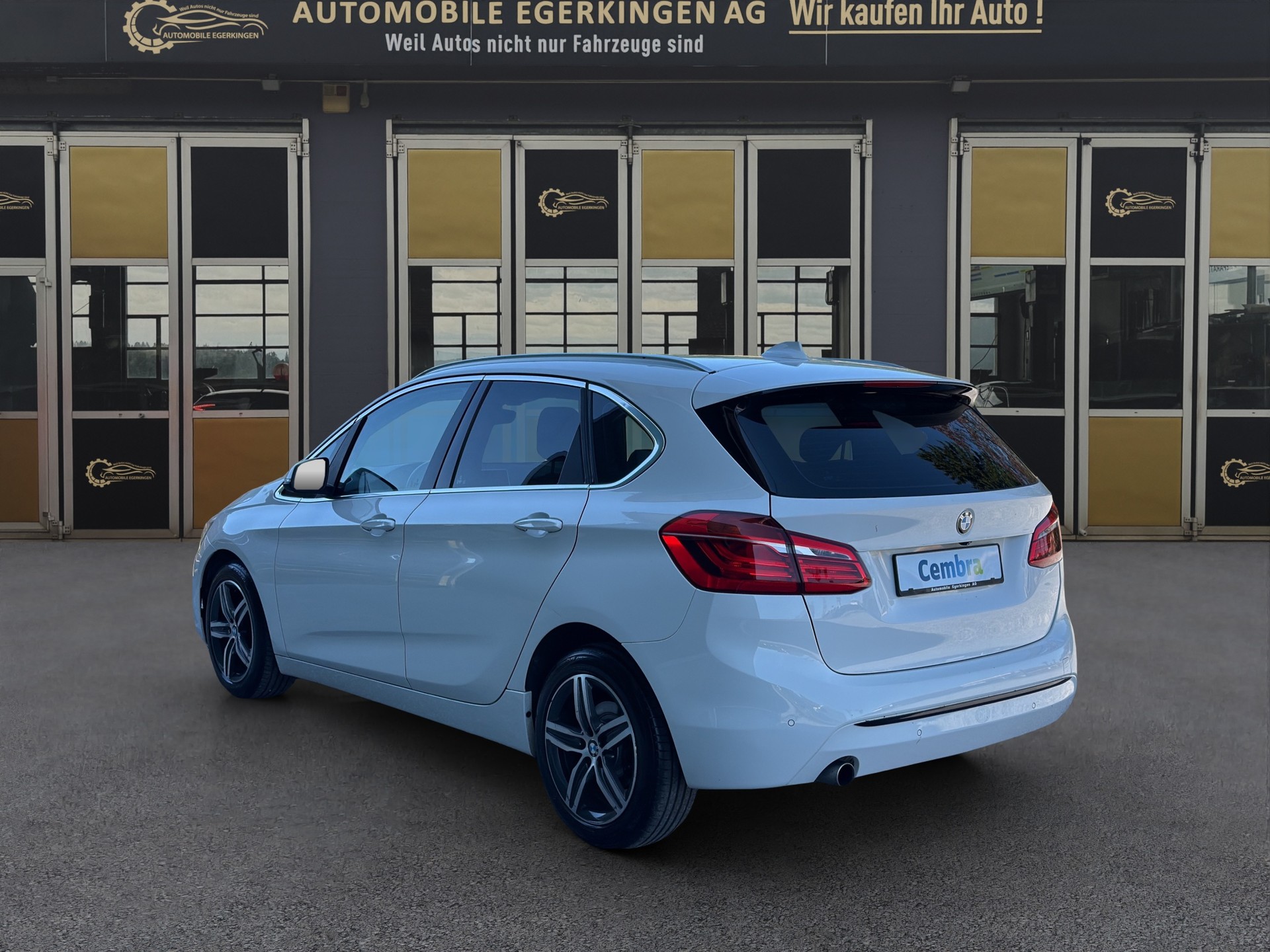 BMW 218d Active Tourer Sport Line Steptronic-image-6
