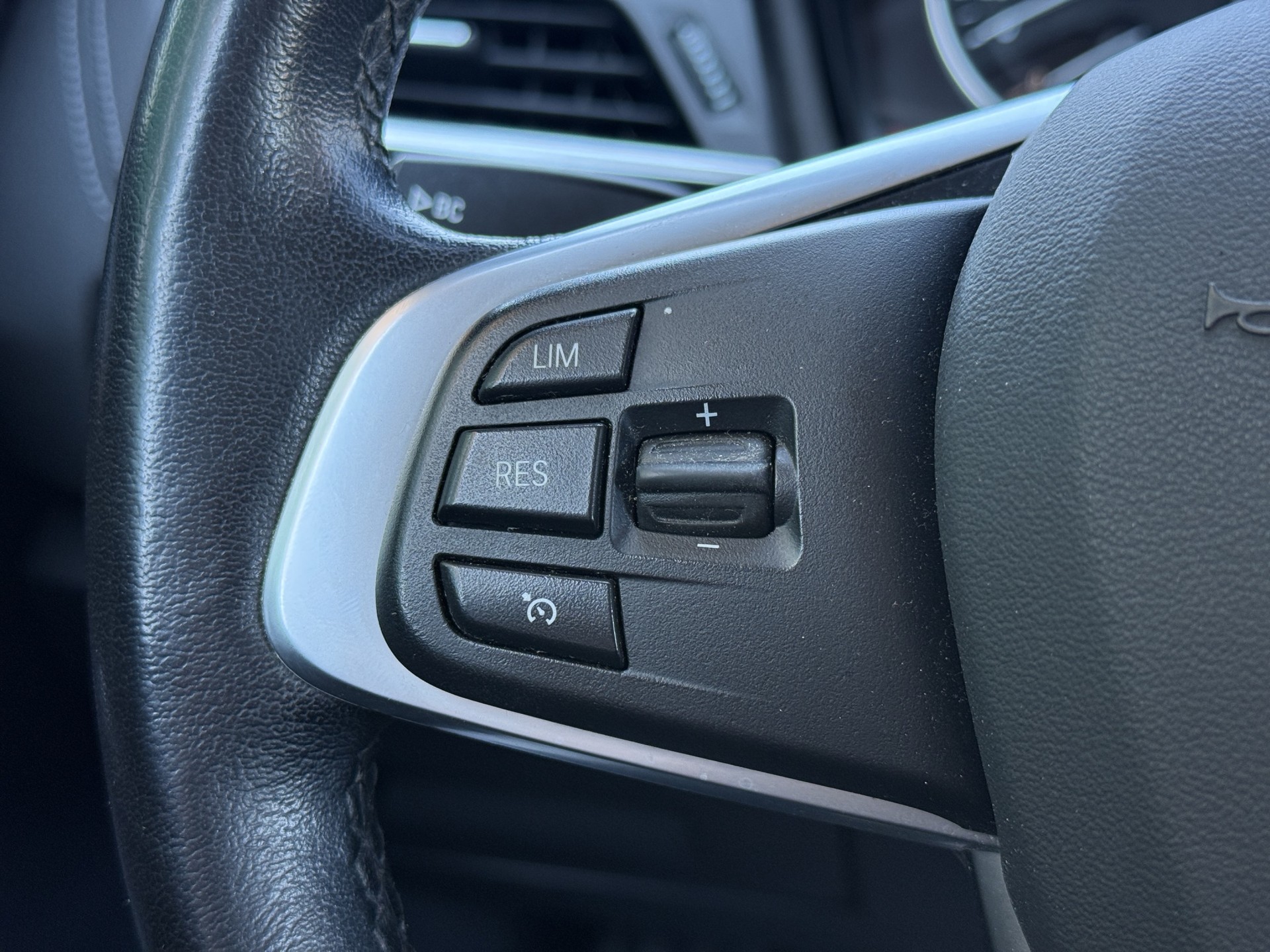 BMW 218d Active Tourer Sport Line Steptronic-image-16