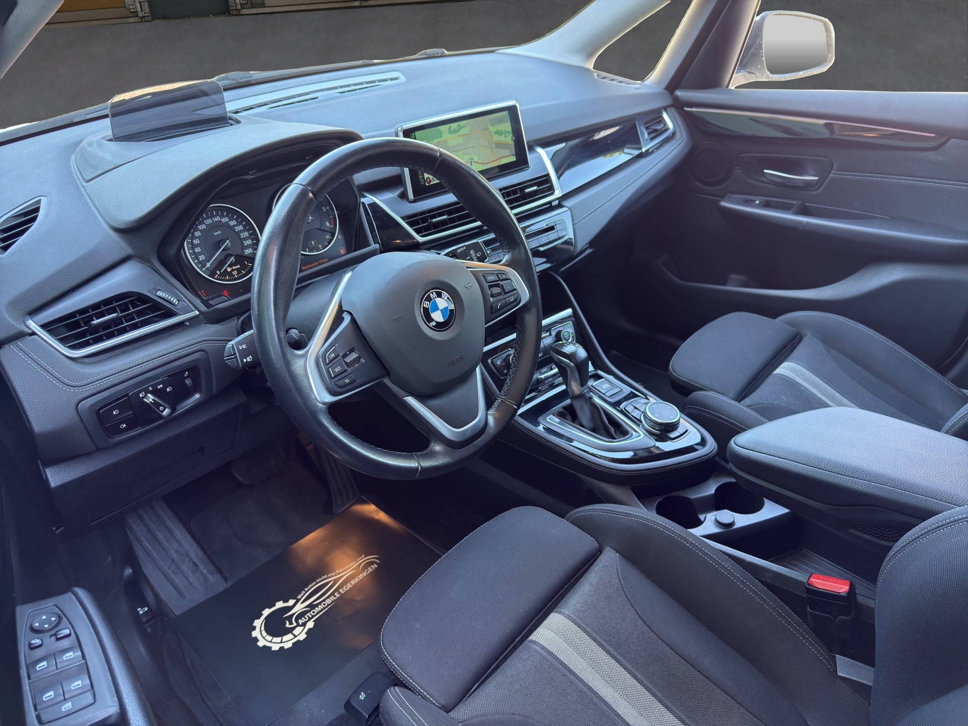 BMW 218d Active Tourer Sport Line Steptronic-image-8