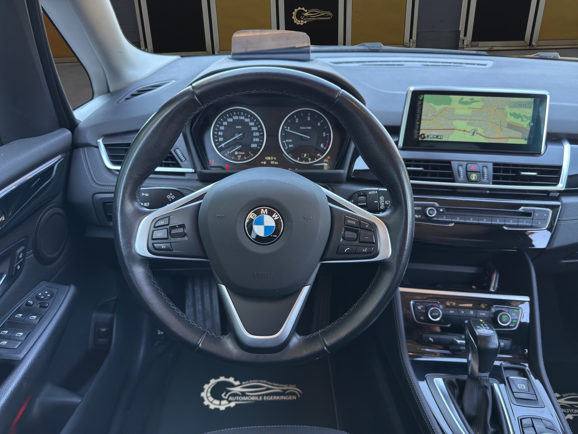 BMW 218d Active Tourer Sport Line Steptronic-image-11